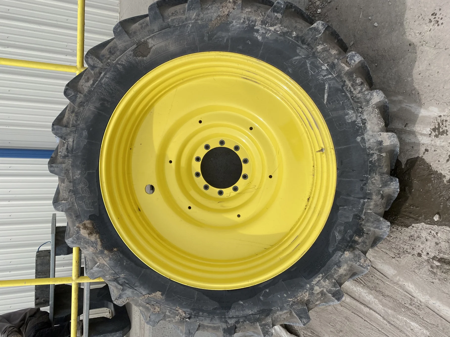 Used 480/80R50 (18.4R50) 159A8/159B Michelin AgriBib II R-1W TL 85% On 15 x 50 10 Bolt Yellow Wheel