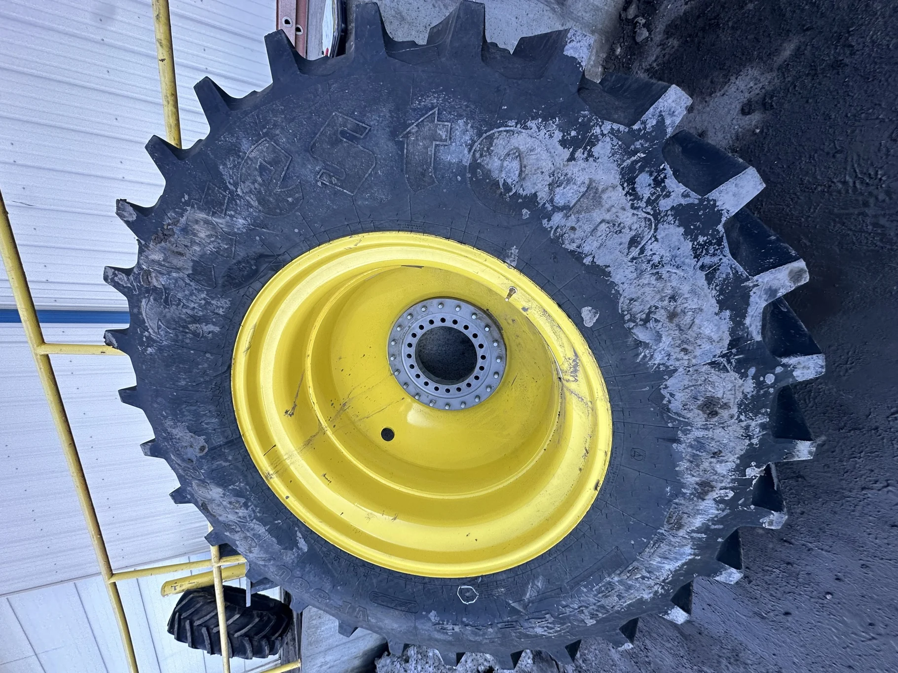Used VF580/85R42 CFO Firestone Radial Deep Tread 23 R-1W 178B TL 95% on a 18 X 42  XE Series JD 20