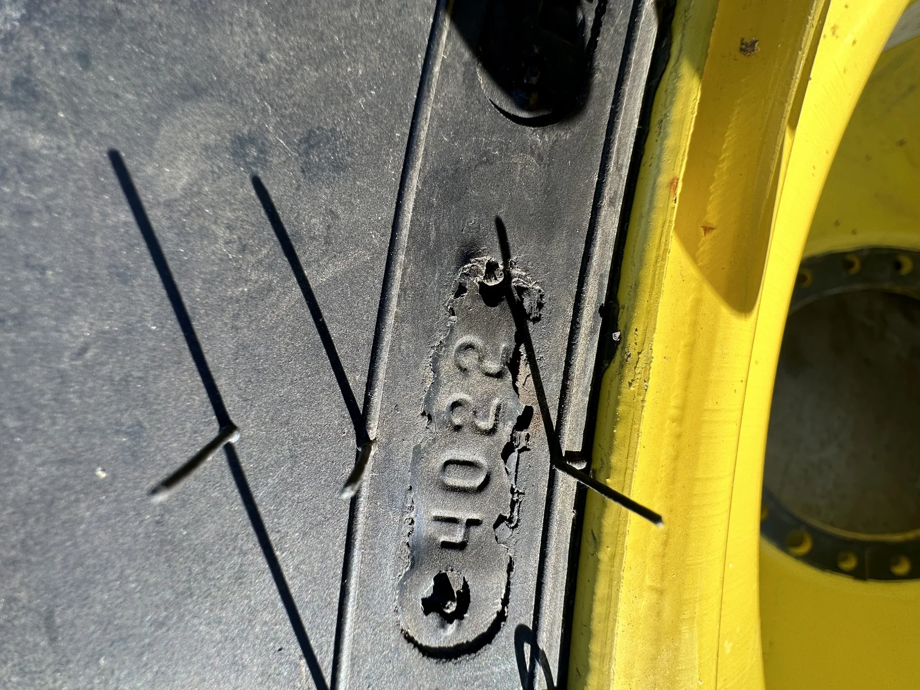 Used VF580/85R42 CFO Firestone Radial Deep Tread 23 R-1W 178B TL 95% on a 18 X 42 XE Series  JD image 5