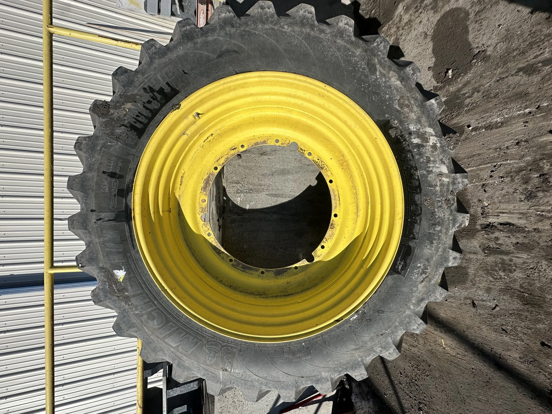 Used VF480/80R50 179D Michelin SprayBib R-1W TL 80% On 15 X 50 JD Yellow 12 Bolt Stub Disc Wheel image 2