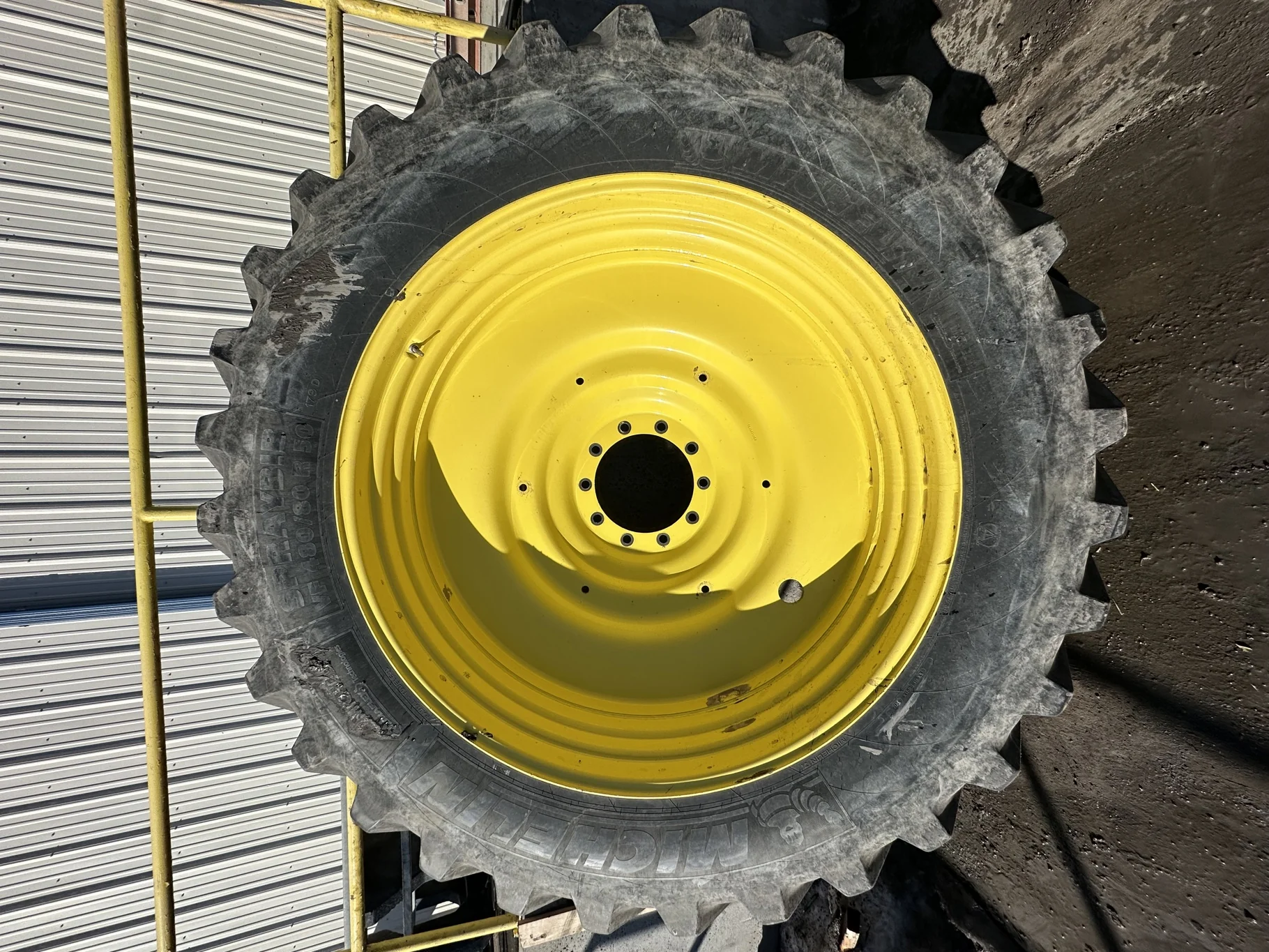 Used VF480/80R50 179D Michelin SprayBib R-1W TL 85% On 15 x 50 JD Yellow 10 Bolt .906 Dual Wheel