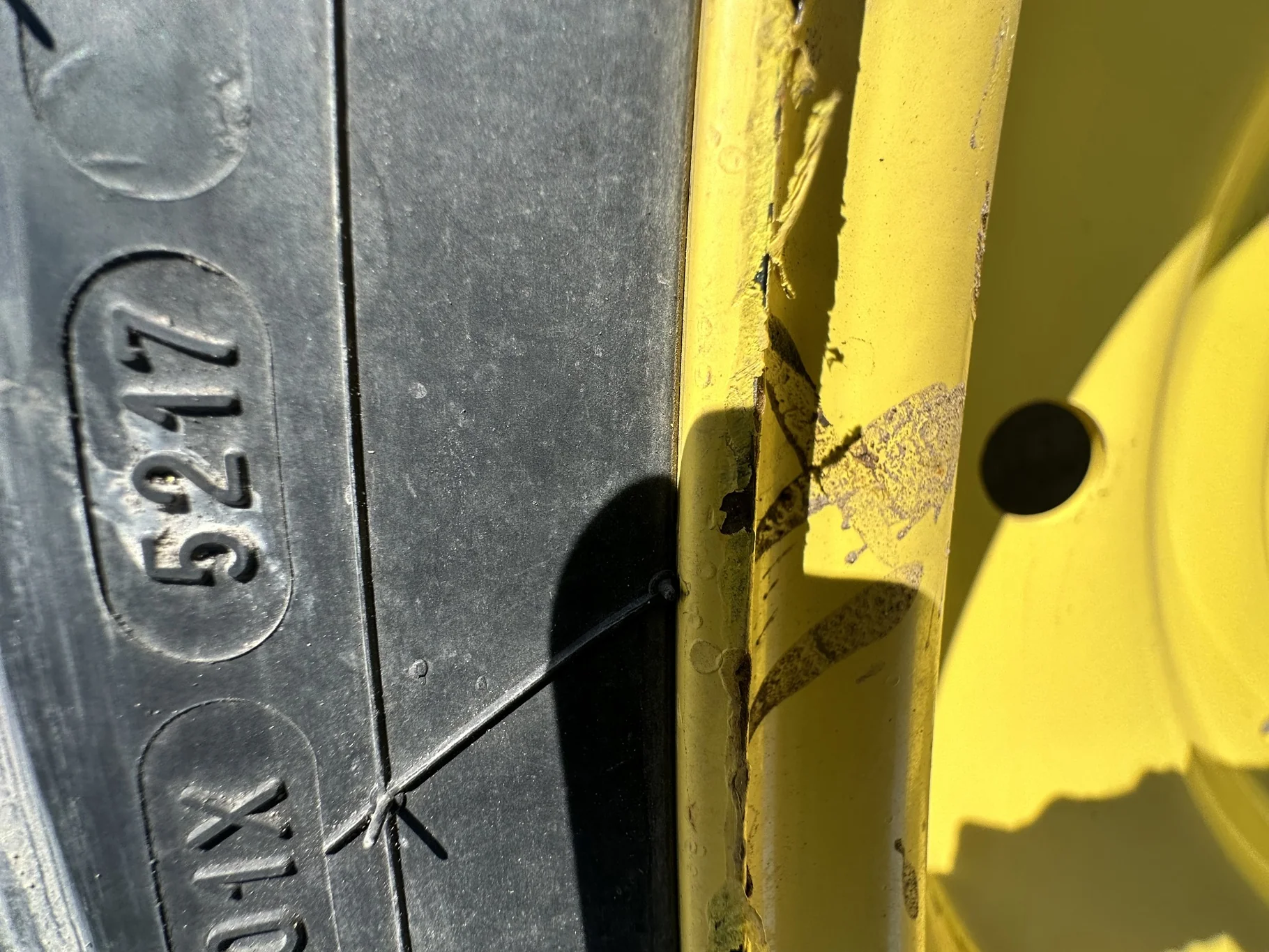 Used VF480/80R50 179D Michelin SprayBib R-1W TL 85% On 15 x 50 JD Yellow 10 Bolt .906 Dual Wheel image 7