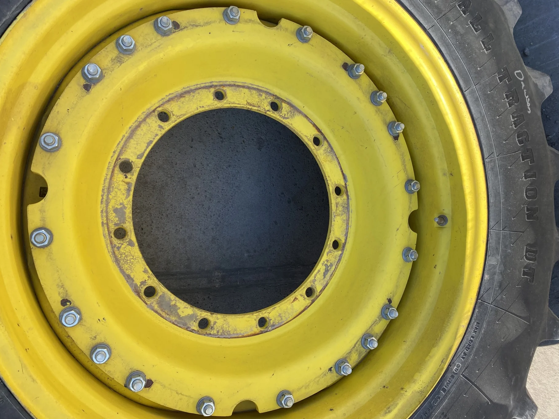 Used VF420/85R34 Firestone RAT DT R-1W 157B TL 90% on 15 X 34 JD Y Waffle 12-19.625 image 7
