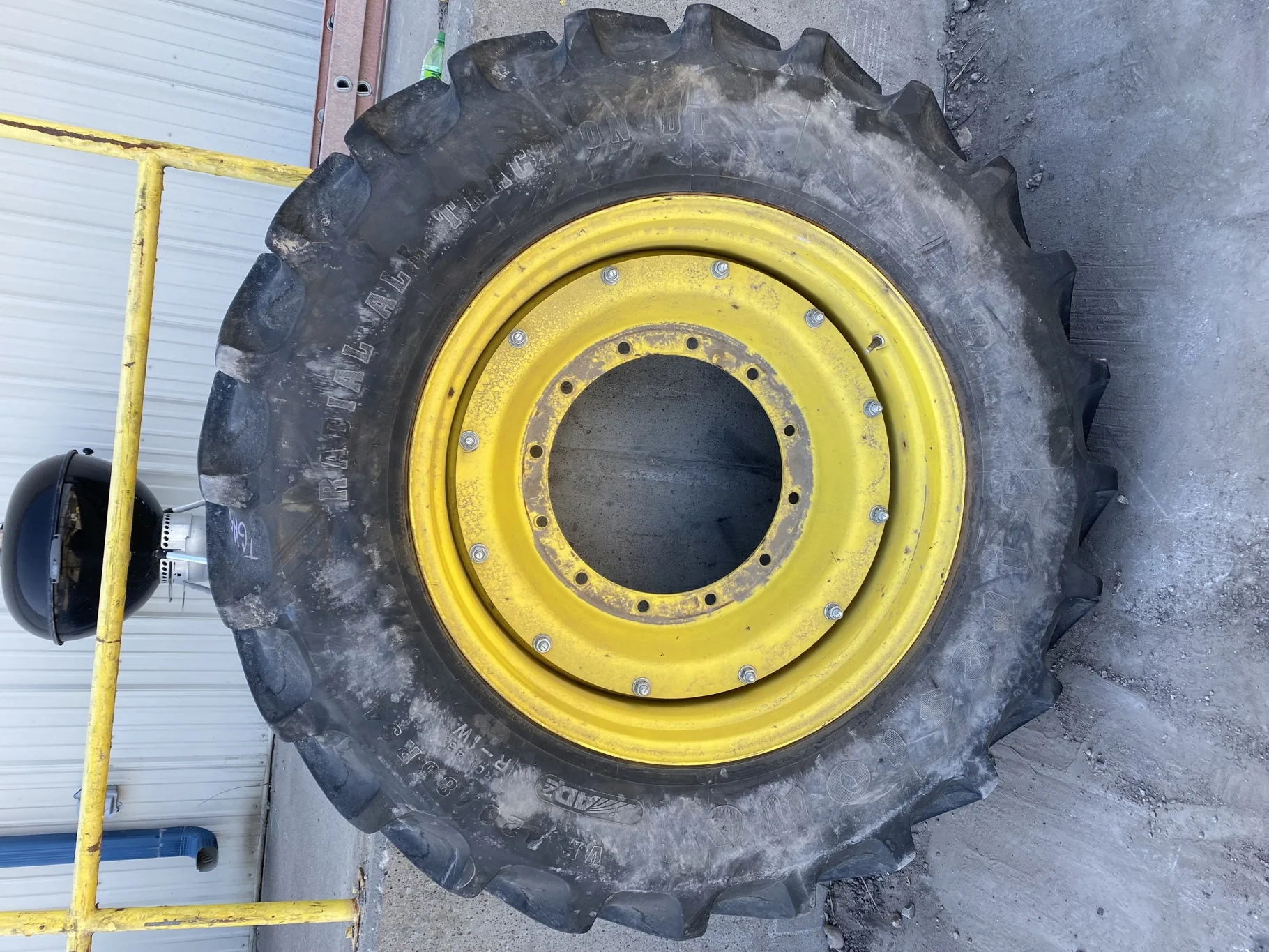 Used VF420/85R34 Firestone Radial All Traction DT (157B) 85% on 15 x 34 12 bolt wheel with 12 bolt