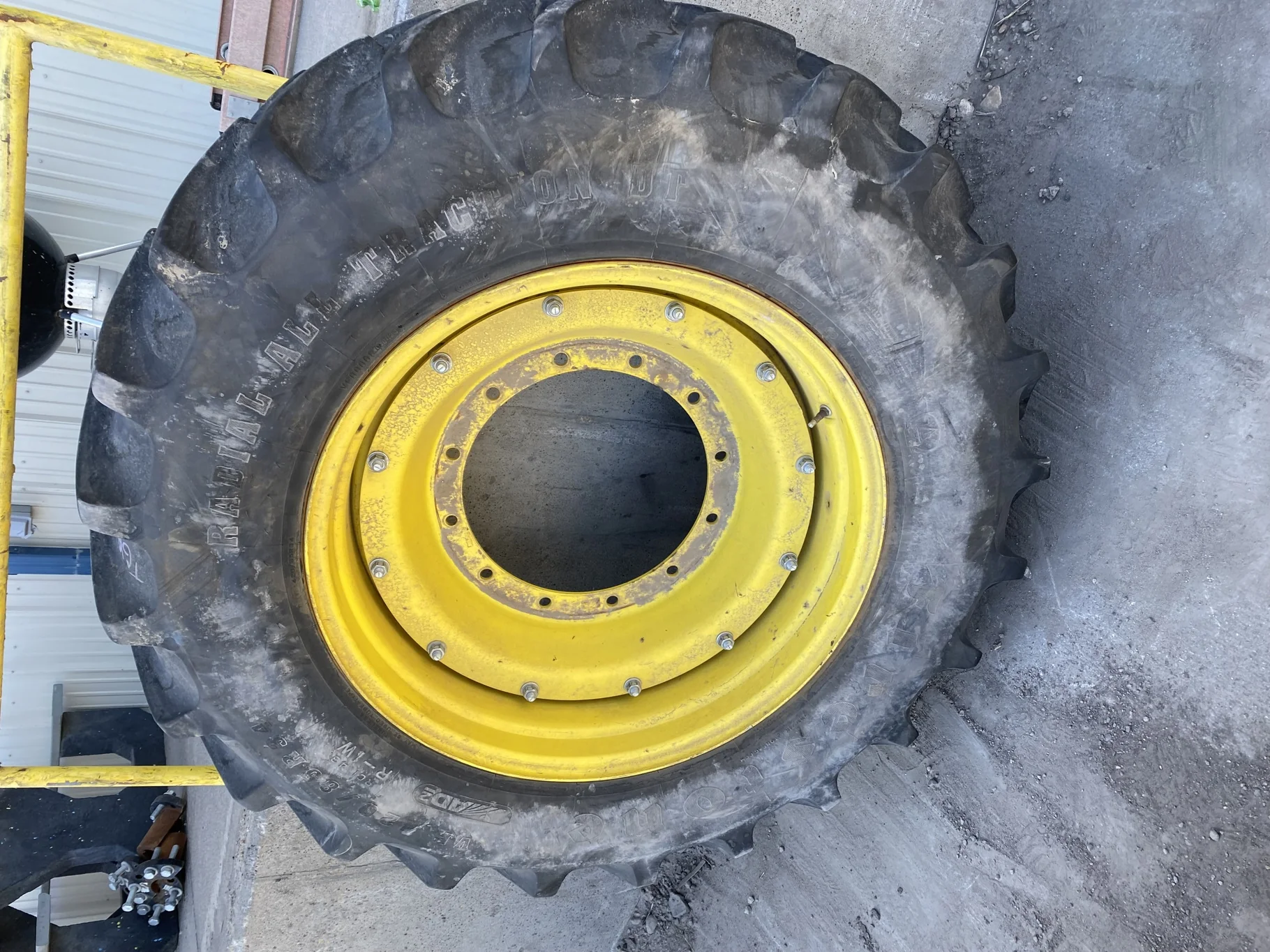 Used VF420/85R34 Firestone Radial All Traction DT (157B) 85% on 15 x 34 12 bolt wheel with 12 bolt image 2