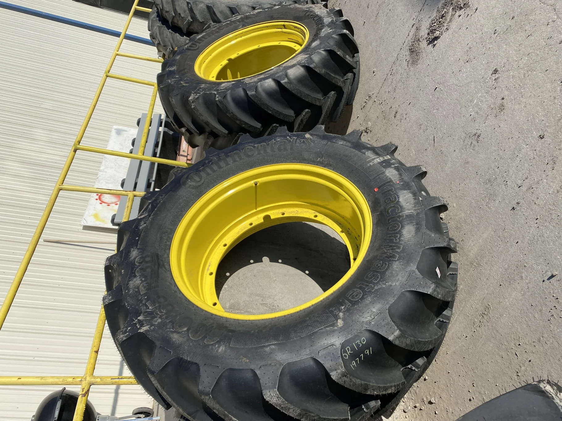 Take-Off 600/65R38 Continental TractorMaster R-1W 153D  TL on a 18 X 38 JD Yellow 12 Bolt (.93 image 2