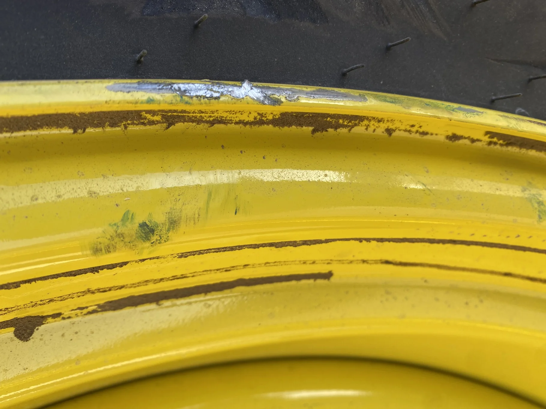 Take-Off 600/65R38 Continental TractorMaster R-1W 153D  TL on a 18 X 38 JD Yellow 12 Bolt (.93 image 6
