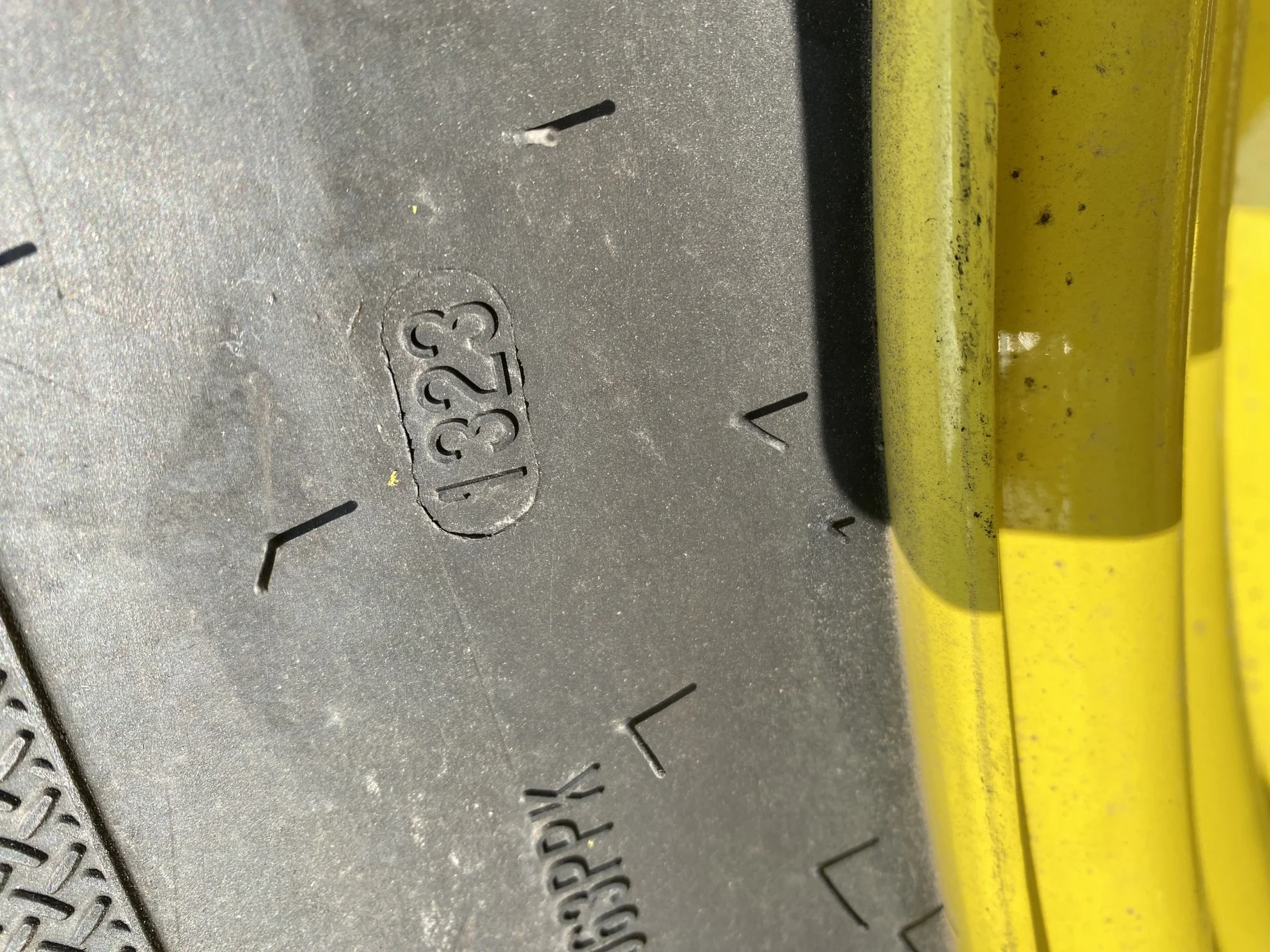Take-Off 600/65R38 Continental TractorMaster R-1W 153D  TL on a 18 X 38 JD Yellow 12 Bolt (.93 image 7