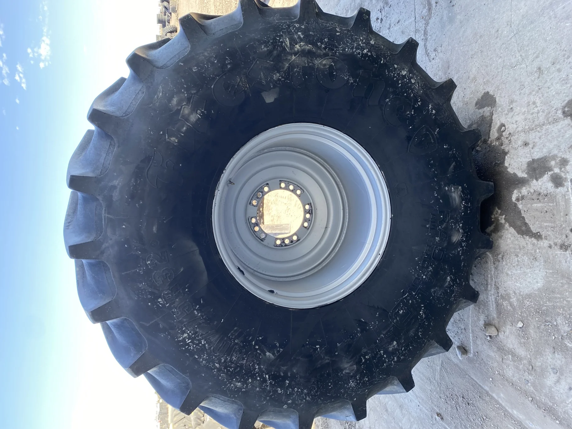 Used 900/75R32 184B Firestone RAD DT R1W TL 80% On 30 X 32 15-13.181.3125" Offset Silver Wheel