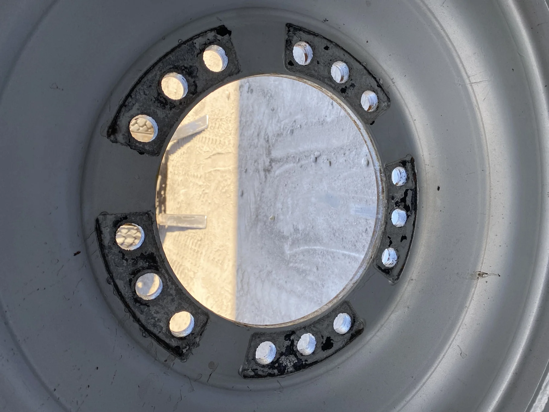 Used 900/75R32 184B Firestone RAD DT R1W TL 80% On 30 X 32 15-13.181.3125" Offset Silver Wheel image 5
