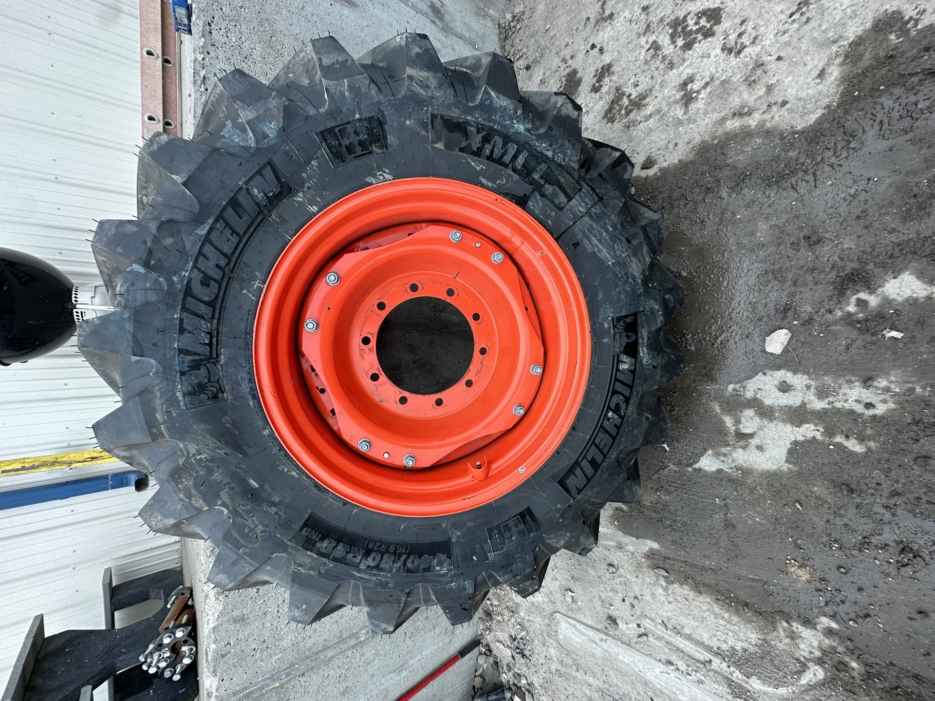 Used 440/80R28 Michelin XMCL 156B on 15 x 28 Kubota orange wheels (10-13-11)(Little bit of road wear image 2
