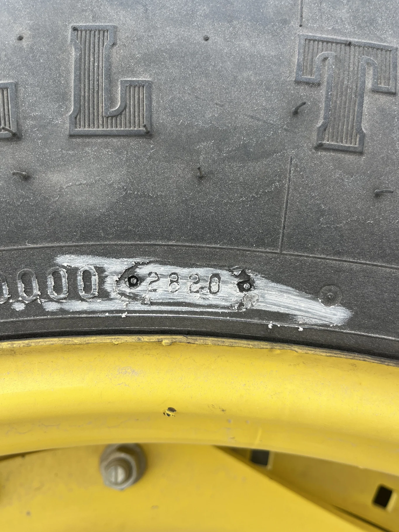 Used 380/80R38 143B Firestone Radial All Traction DT TL R-1W 80-85% On 12 x 38 10-13.19-11.07 Titan image 7