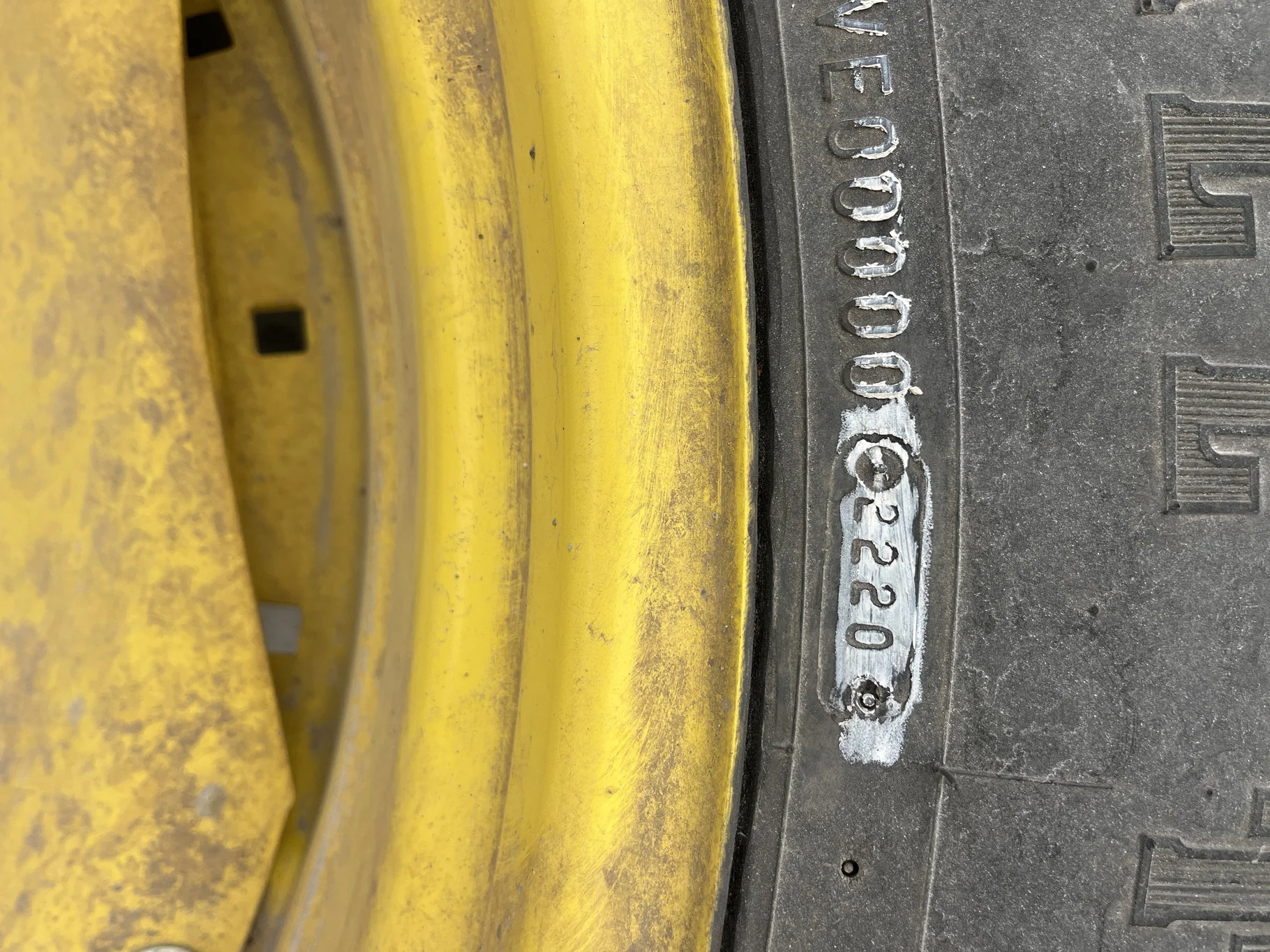 Used 380/80R38 142B Radial All Traction DT TL R-1W 80-85% On 12 x 38 12-19.685-17.651 Titan Yellow image 6