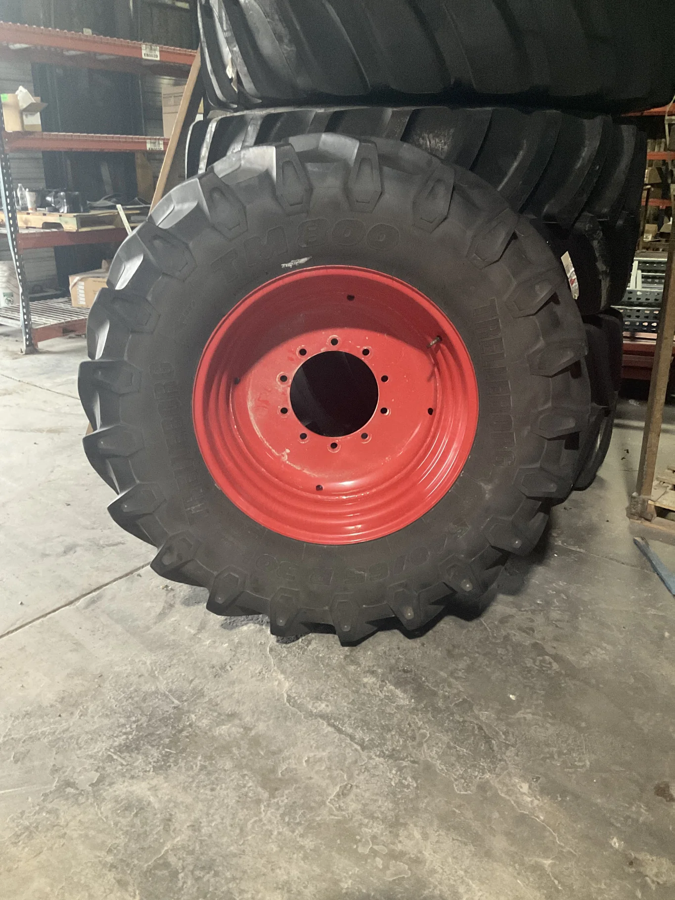 Take-Off 540/65R30 143D Trelleborg TM800 TL R-1W 95-100% On 16 x 30 10-13.19-11.07 7.25"BS Fendt Red