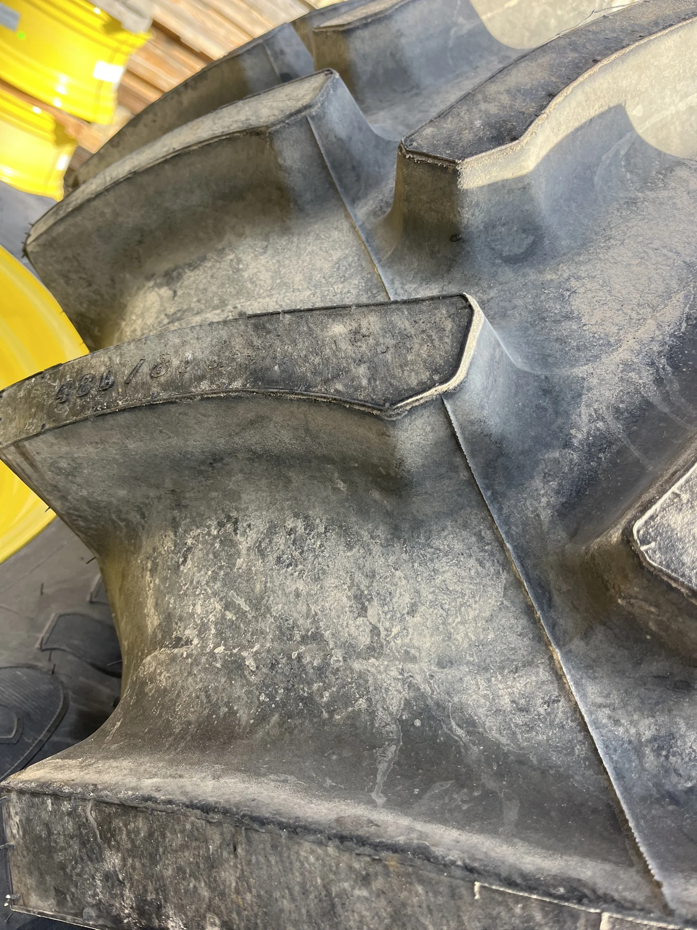 Take-Off 480/80R50 159B Firestone DT TL R-1`W 95-100% On 15 x 50 12-32.047-30.078 Titan Yellow image 3