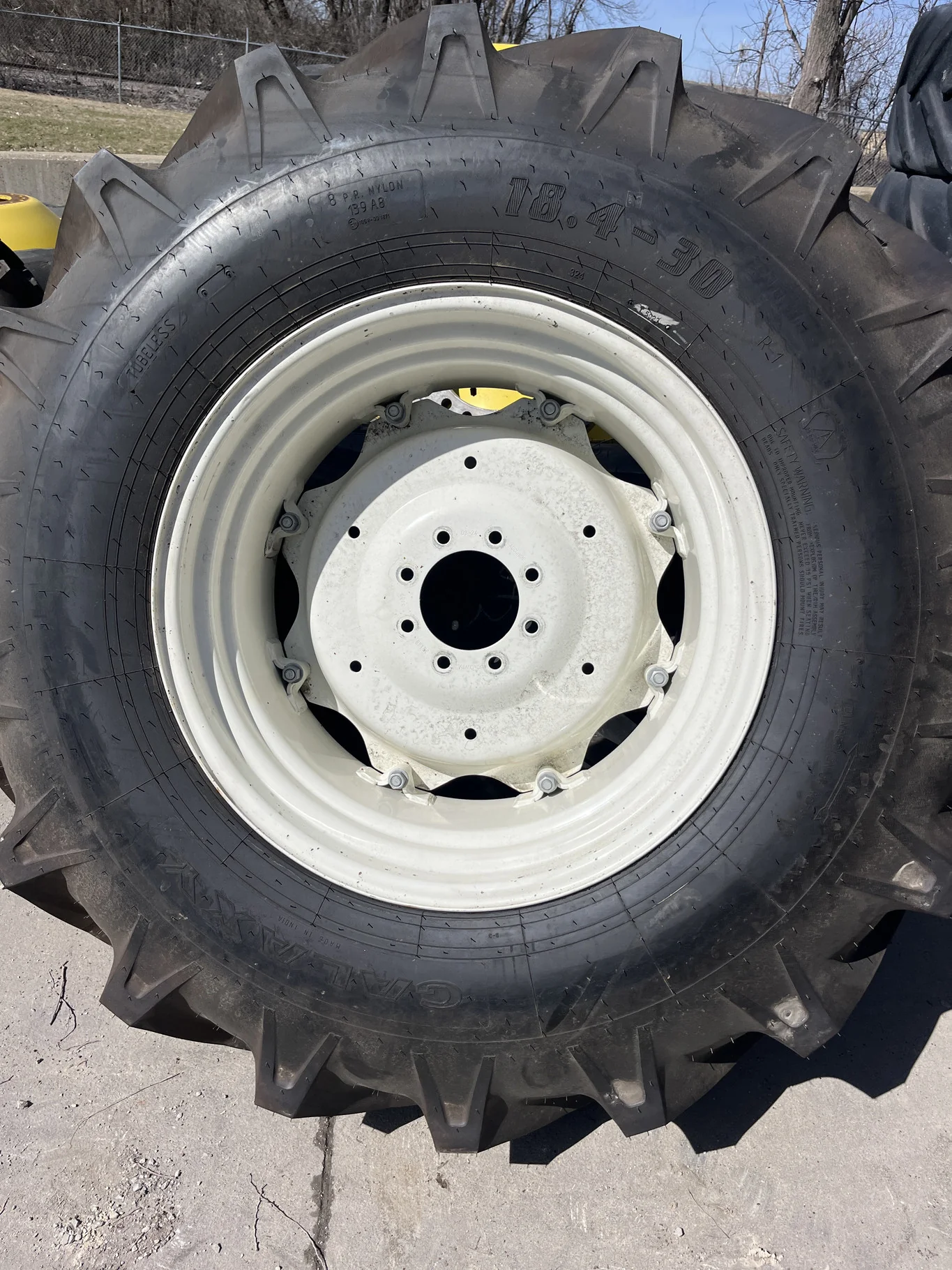 Take-Off 18.4-30 139A8 Galaxy Earthpro 45 TL R-1 95-100% On  15 x 30 8-8-6 4"BS White 8 Clamp Wheel image 2