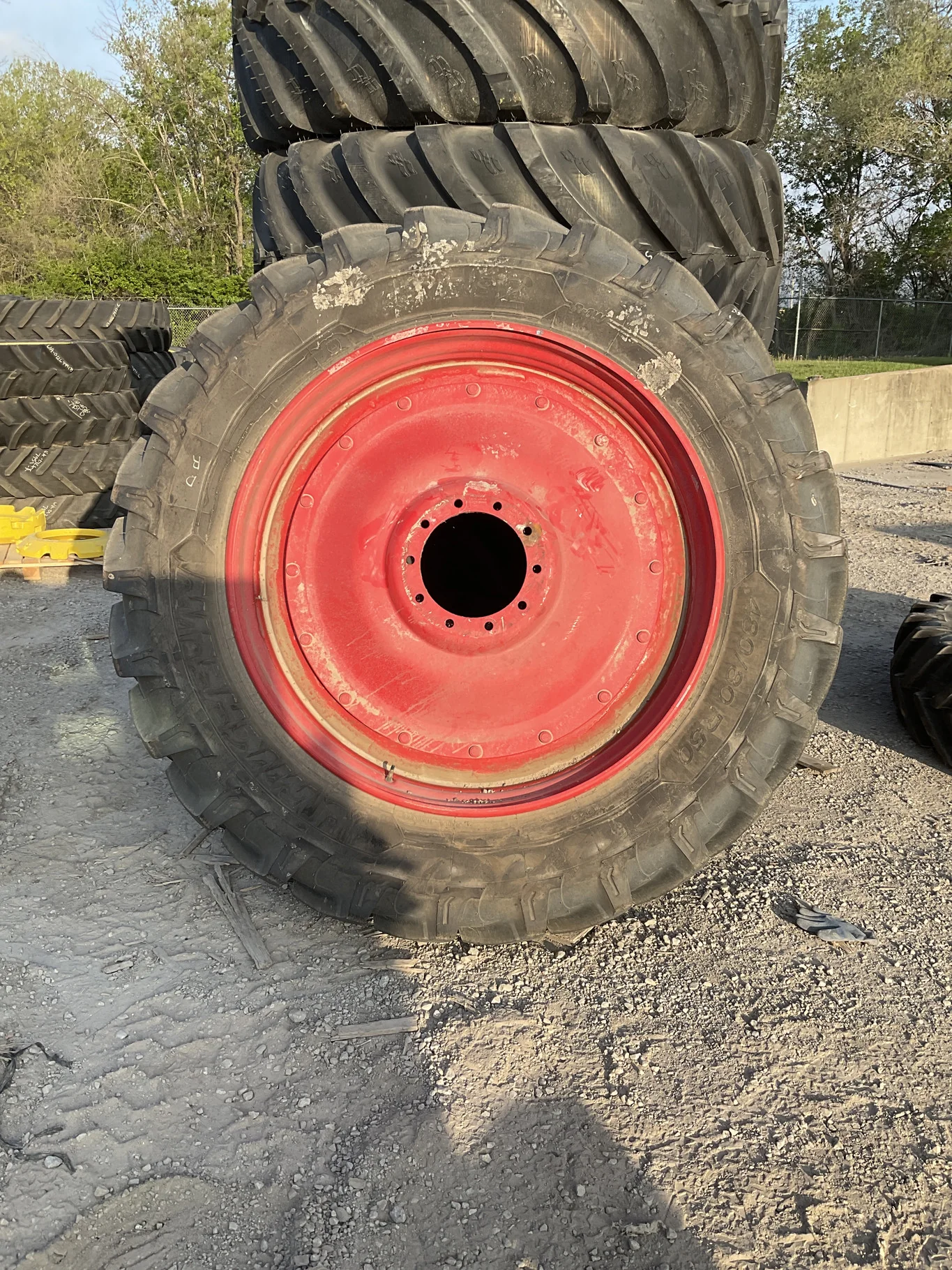 Take-Off 480/80R50 159A8 Michelin Agribib2 TL R-1W 95-100% On 15 x 50 10-13.19-11.07 16"BS Red Rim