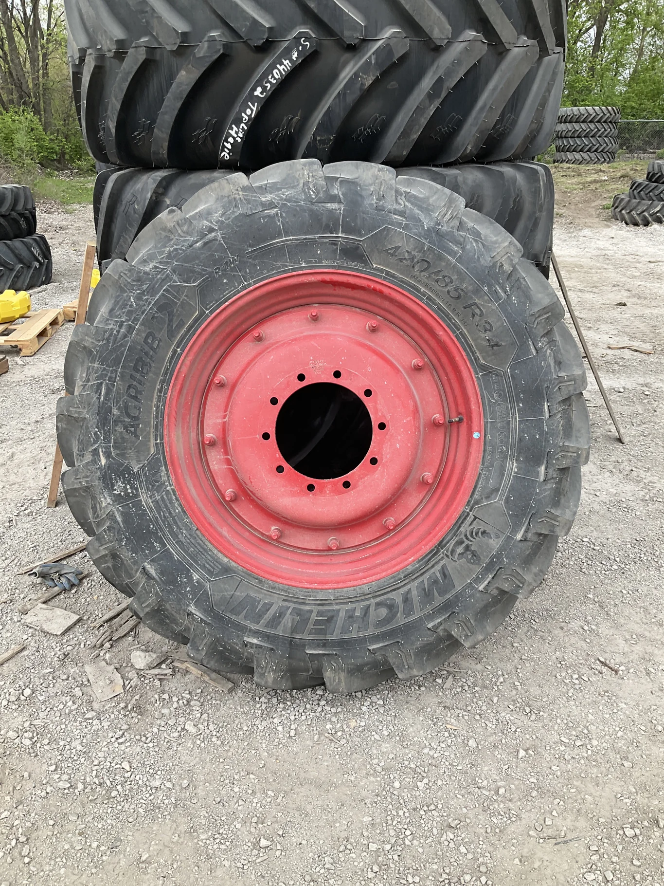 Take-Off 420/85R34 147A8 Michelin Agribib2 TL R-1W 95-100% On 13 x 34 10-13.19-11.07 13"BS Moveero