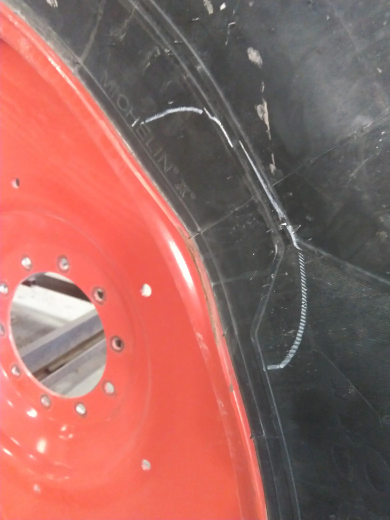 Used 480/80R46 158B Michelin Agribib 2 TL R-1W 70-75% On 16 x 46 10-11.25-8.82 Dual image 4
