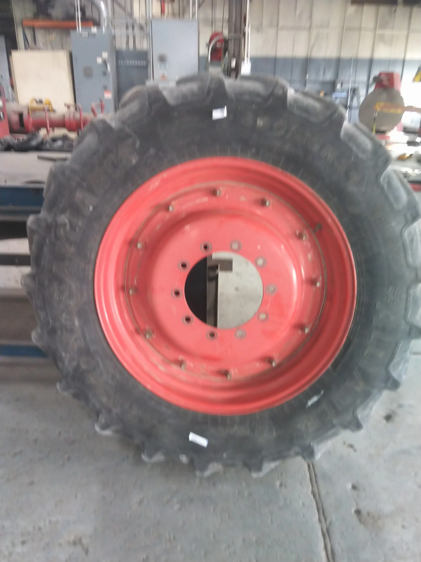 Used 380/85R34 137B Alliance Farm Pro 2 TL R-1W  65-70% On 13 x 34  10-11.25-8.82 8 Clamp Wheel/Disc image 2