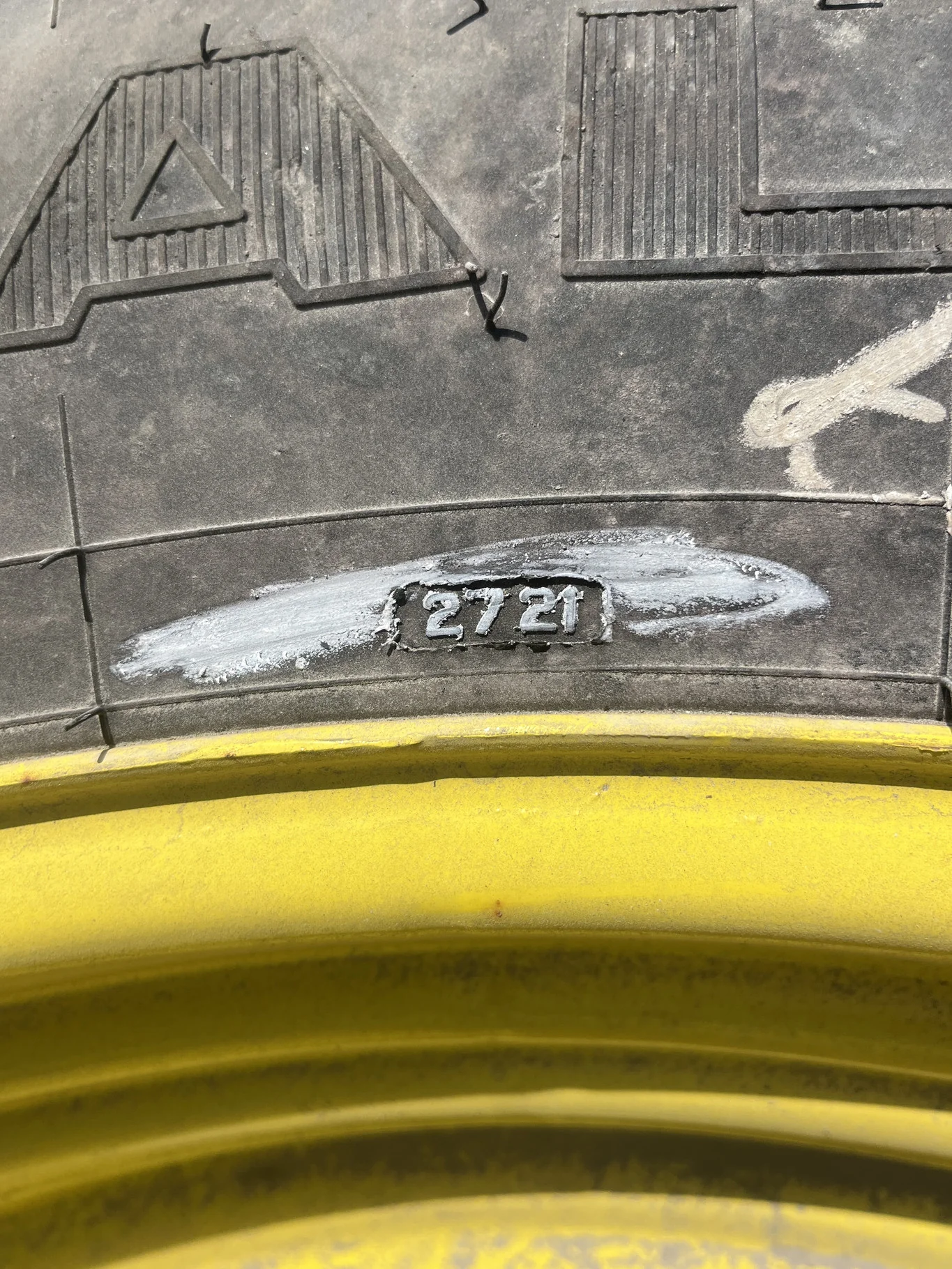 Take-Off 320/90R42 139B Firestone Radial 9000 TL R-1W  95-100% On 10 x 42 8-10.82-8.78 Yellow 4/2 image 4