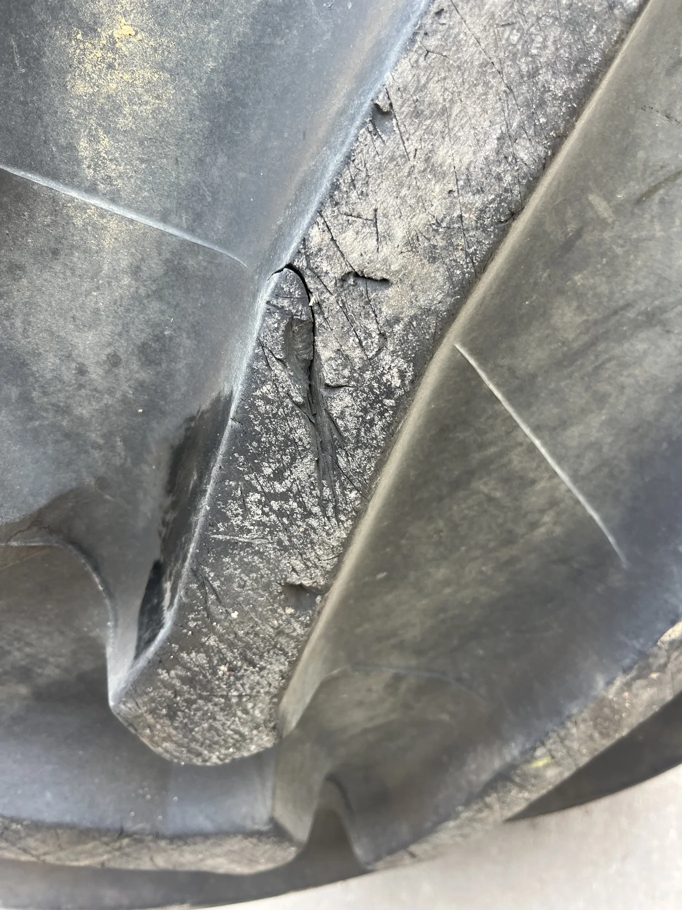 Used 650/60R34 156E Trelleborg TM900 TL R-1W 85-90% On 20 x 34 12-19.685-17.651 Titan Yellow Waffle image 11