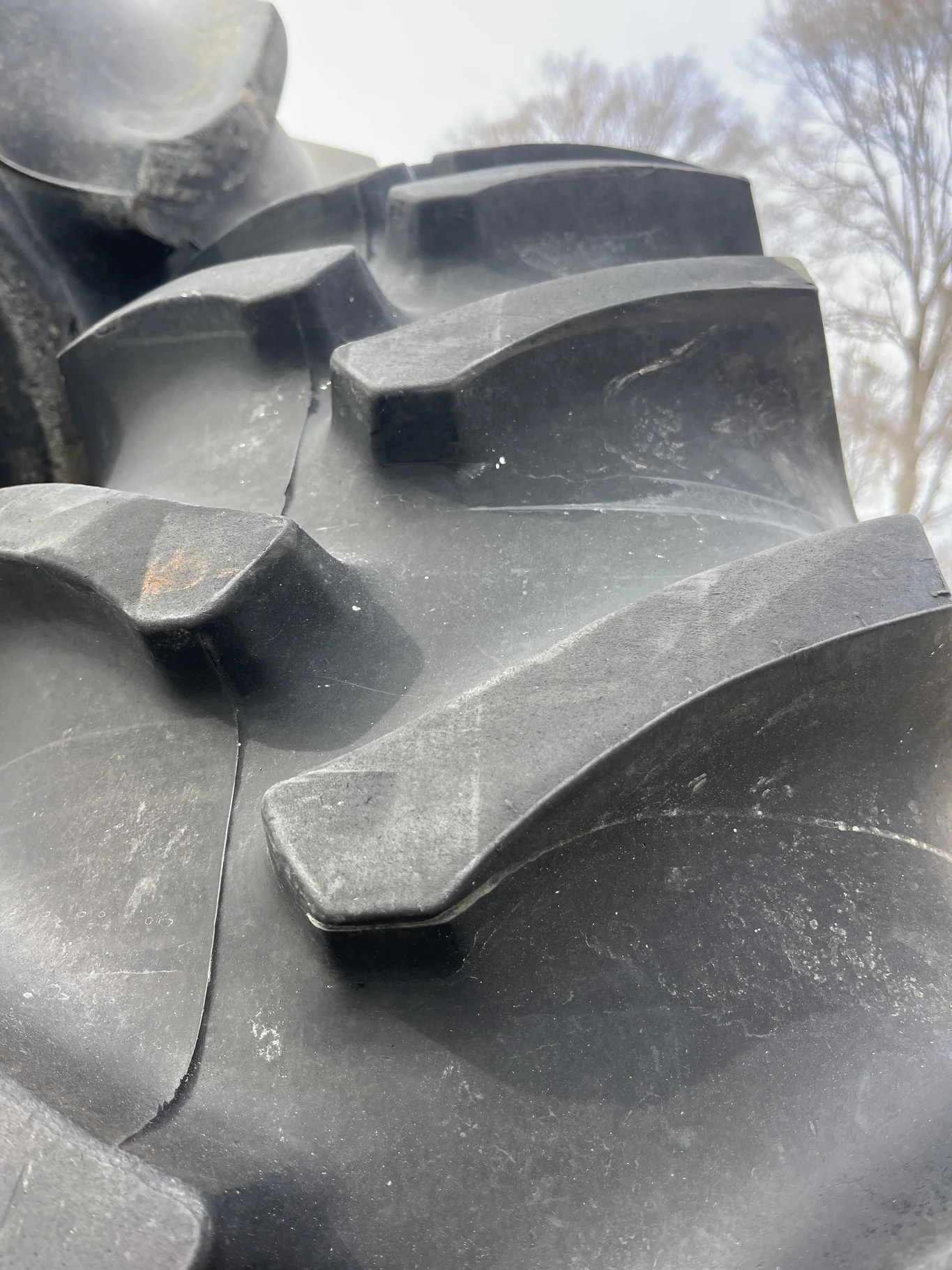Used 14.9R46 145A8 Firestone Radial All Traction 23 TL R-1 95-100% On 13 x 46 12-32.047-30.078 image 3