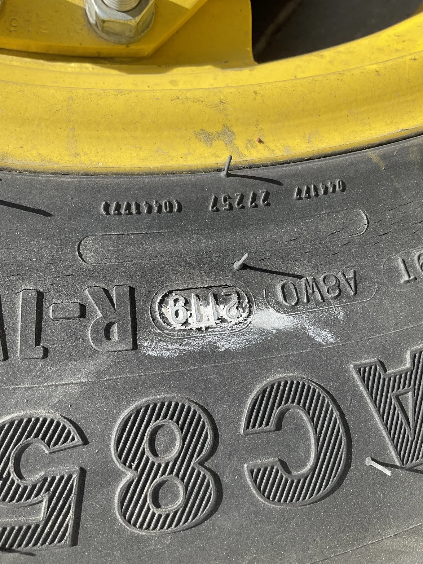 Used 280/85R28 118A8 Mitas AC85 TL R-1W 70-75% On 10 x 28 8-10.82-8.78 8"BS Yellow 4/2 Clamp Wheel image 3