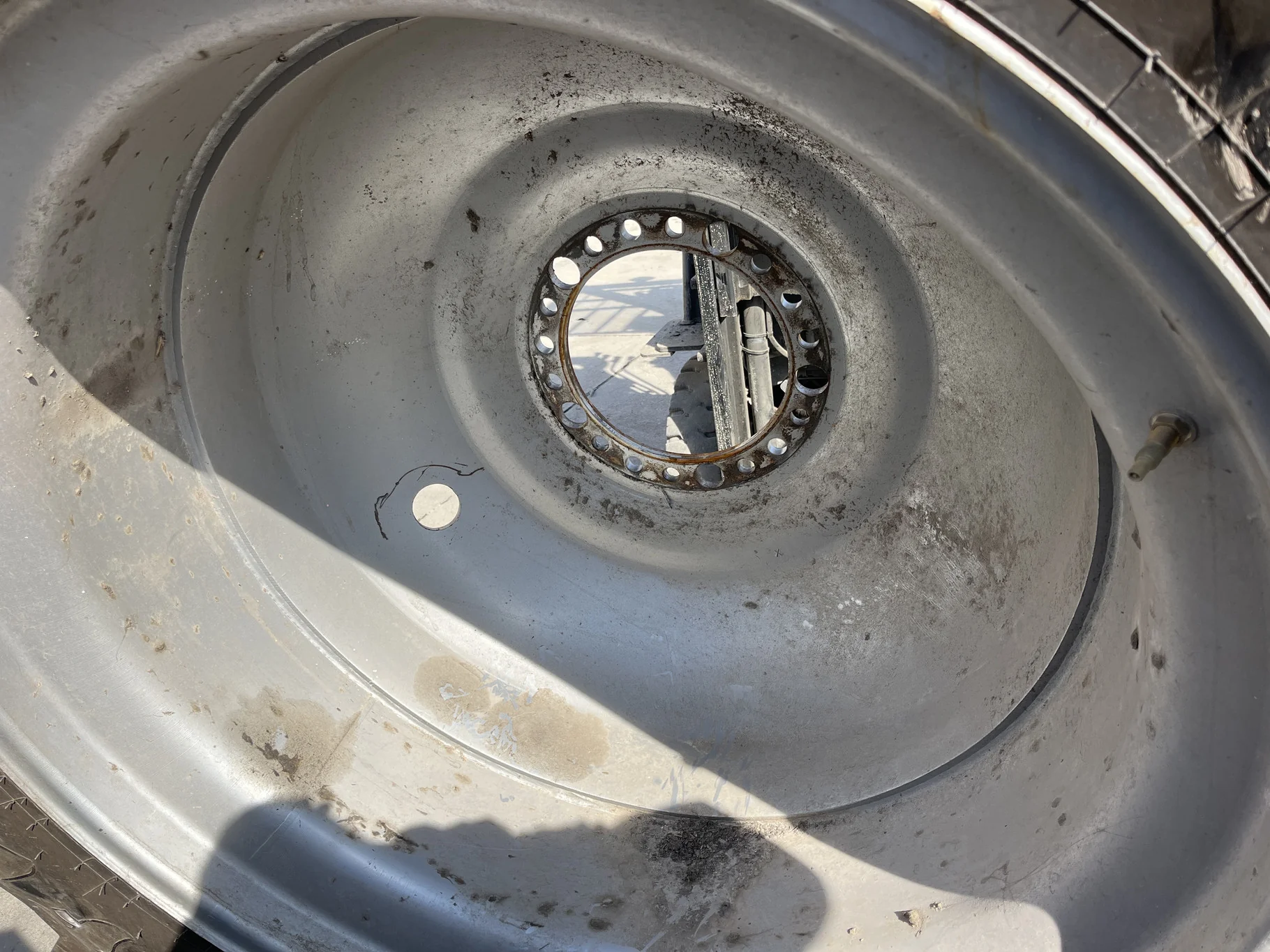 Used 520/85R42 157B Firestone Radial DT23 TL R-1W 85-90% On 18 x 42 20-13.19-11.07 -4"BS Titan image 2
