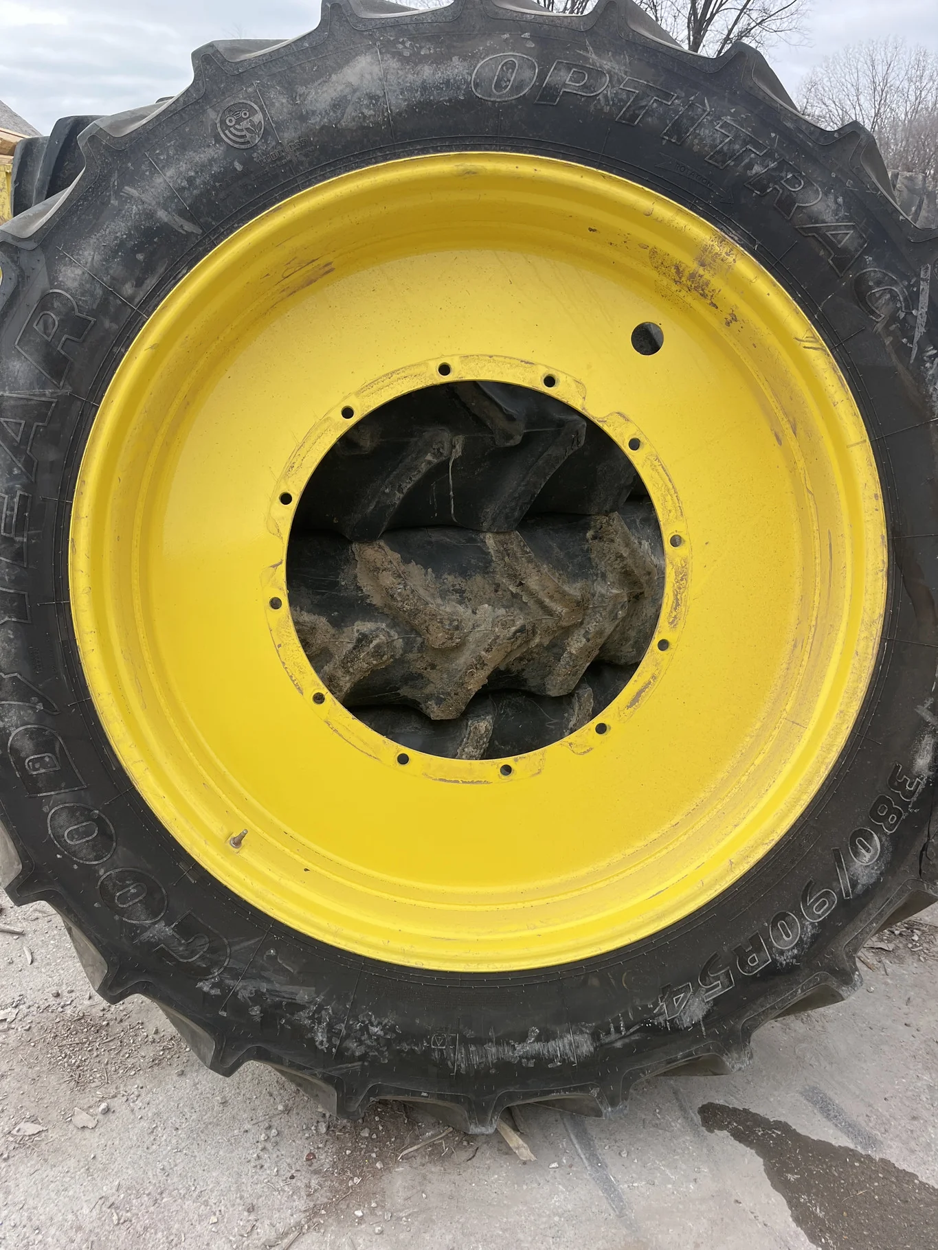 Take-Off 380/90R54 152D Goodyear Optitrac TL R-1W 95-100% On 12 x 54 12-32.047-30.078 Rim&Rail Wheel
