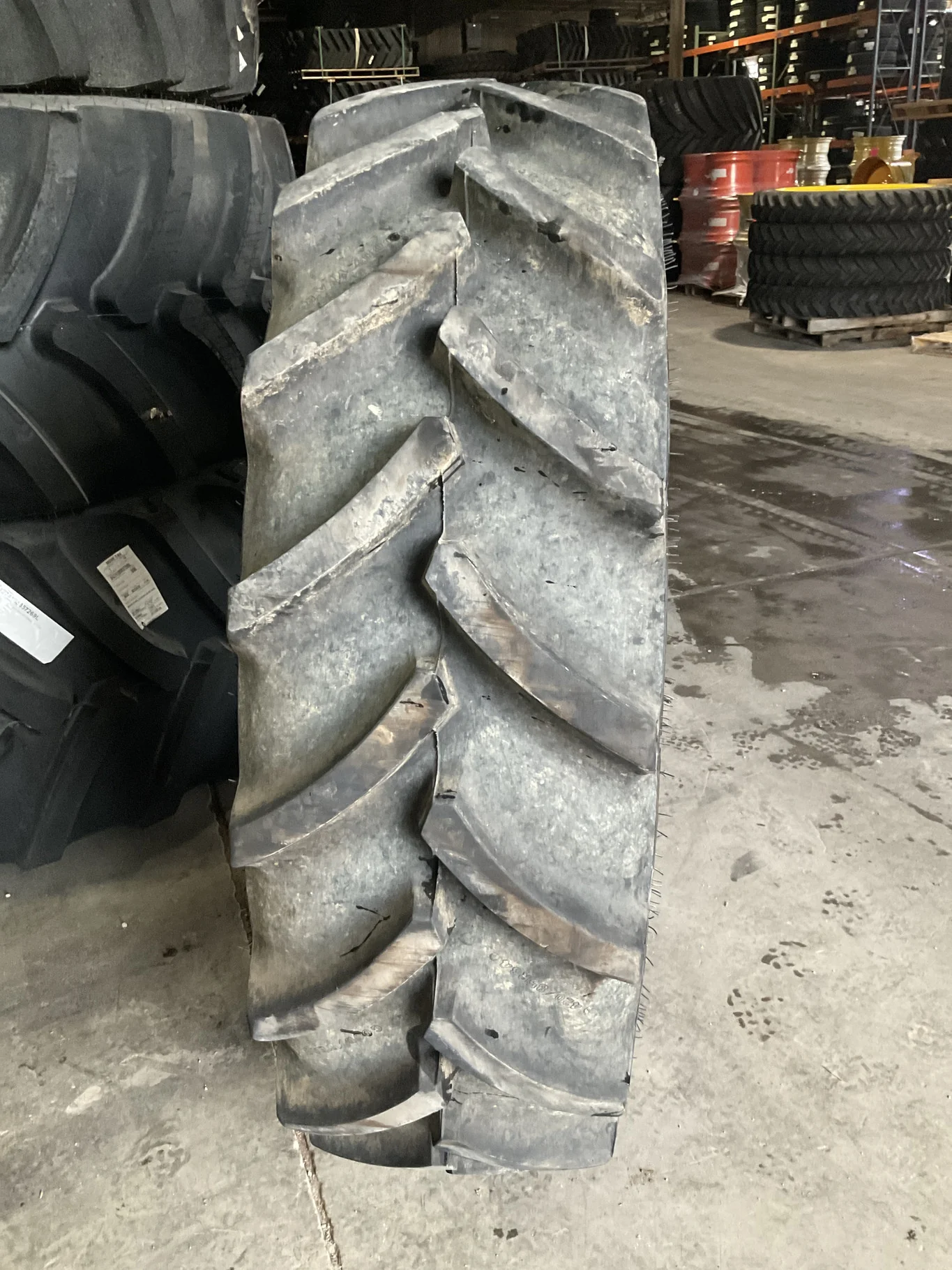 Used 420/85R34 147D Goodyear Optitrac TL R-1W 95-100% On 15 x 34 10-13.19-11.07 13.25"BS Yellow image 2
