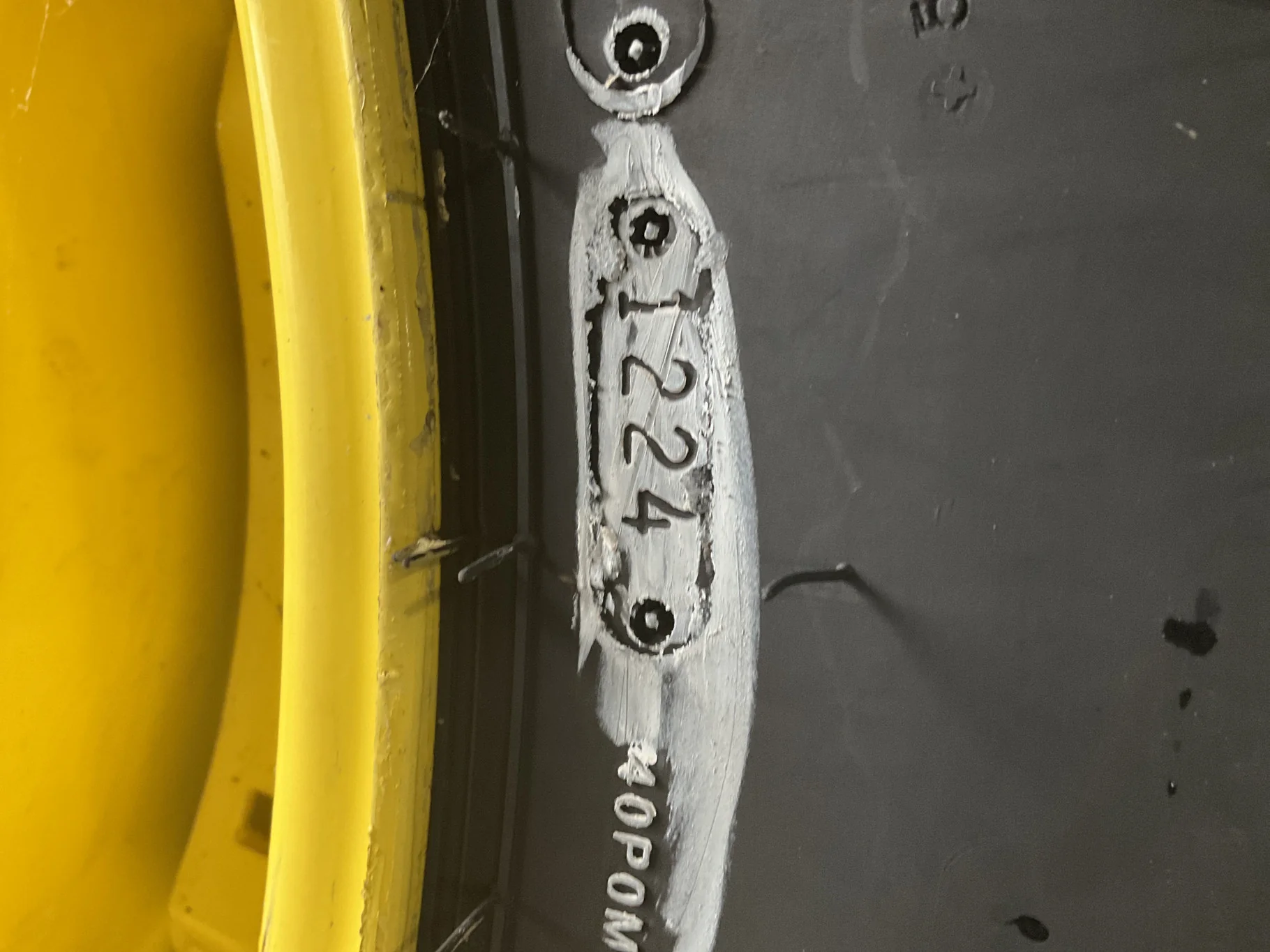 Used 420/85R34 147D Goodyear Optitrac TL R-1W 95-100% On 15 x 34 12-19.685-17.651 13.125"BS Yellow image 3