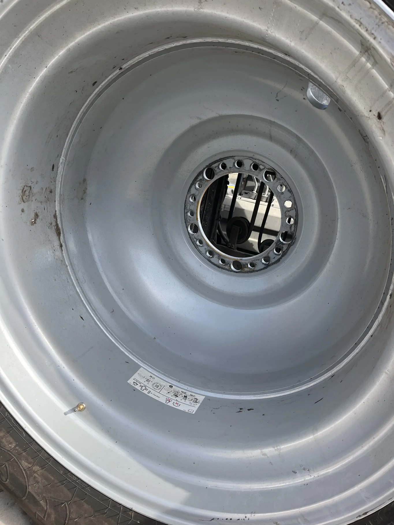 Take-Off VF580/85R42 183B Firestone DT TL R-1W 95-100% On 20 x 42 20-13.19-11.07 -4"BS Titan Silver image 2