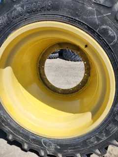 Used LSW 1400/30R46 201D Goodyear Optitrac 98% on 50 x 46 12-32-30 JD Yellow wheel image 3