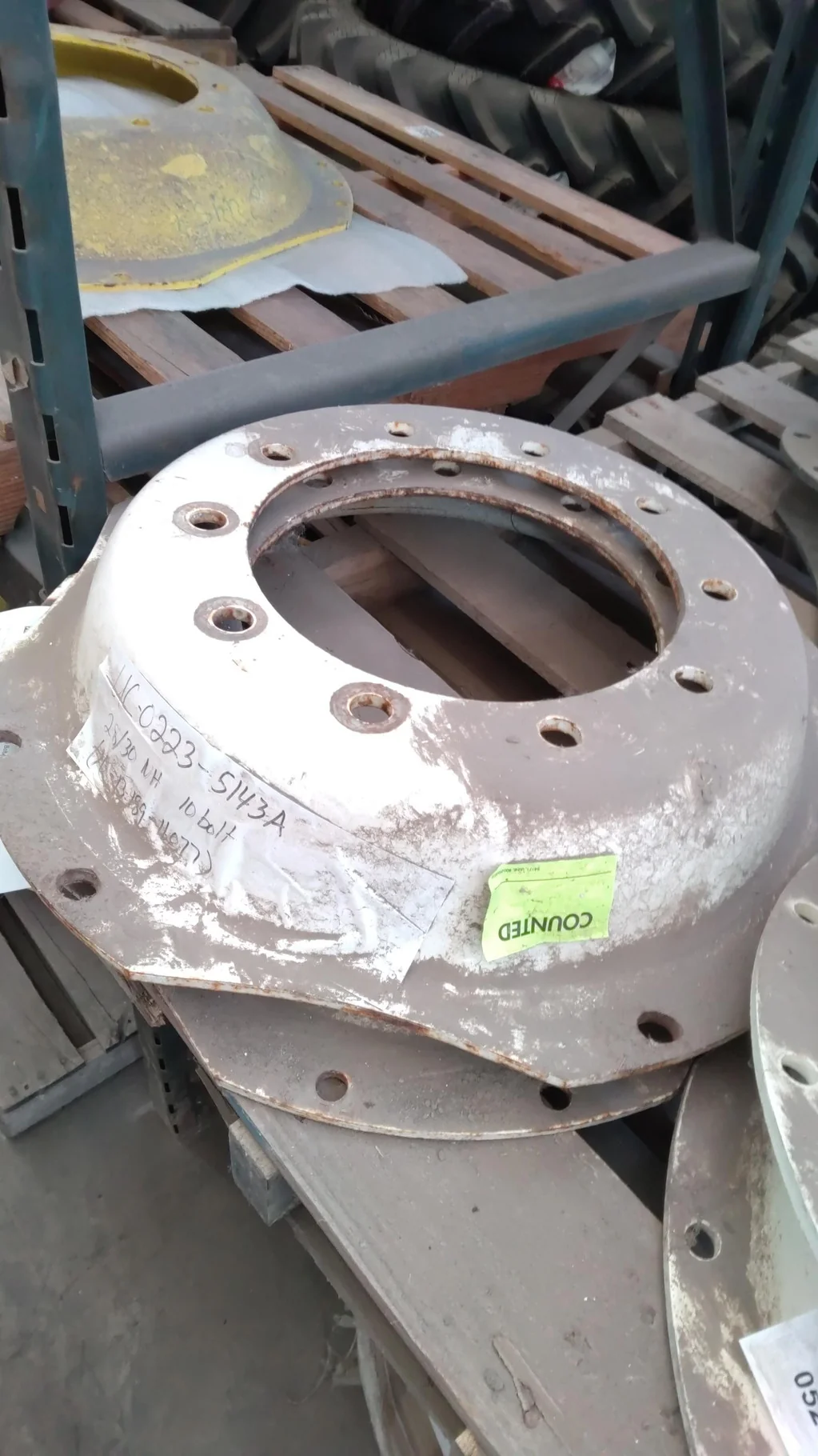 Used Disc 28/30" 10-13.189-11.077 4"OFF (.846") New Holland White