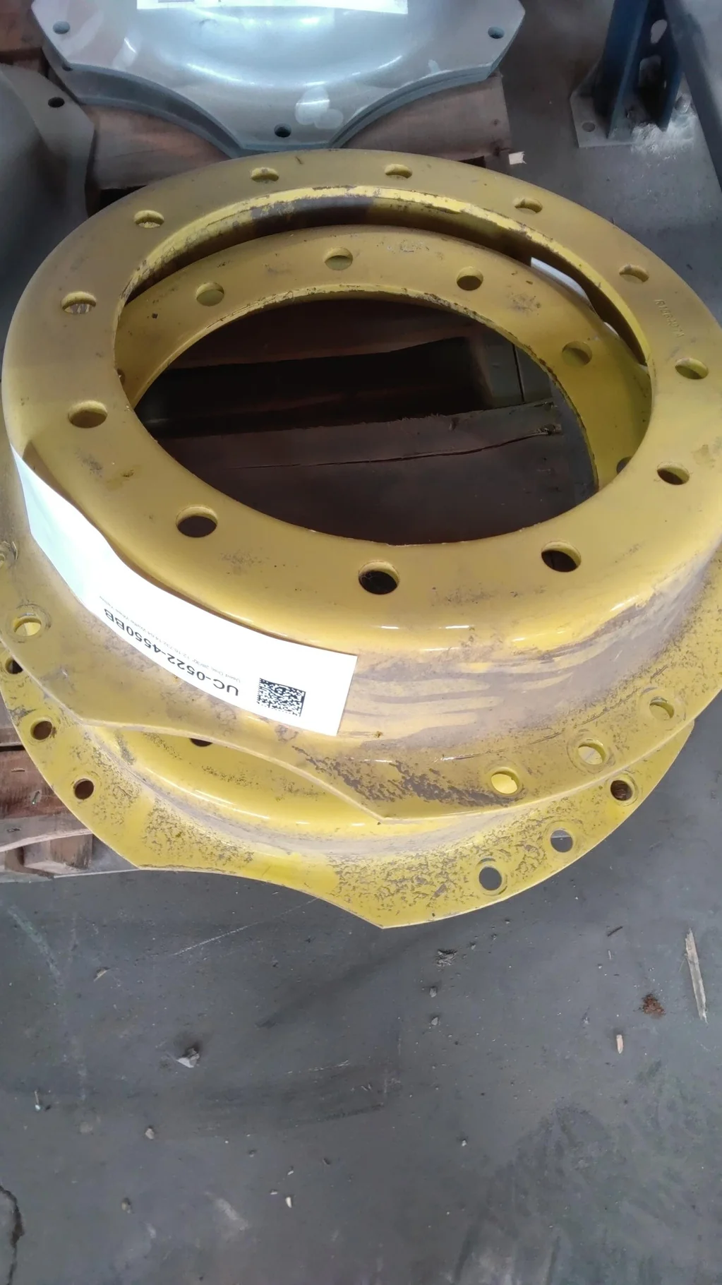 Used Disc 28/30" 12-16.732-14.64 Waffle Wheel Yellow