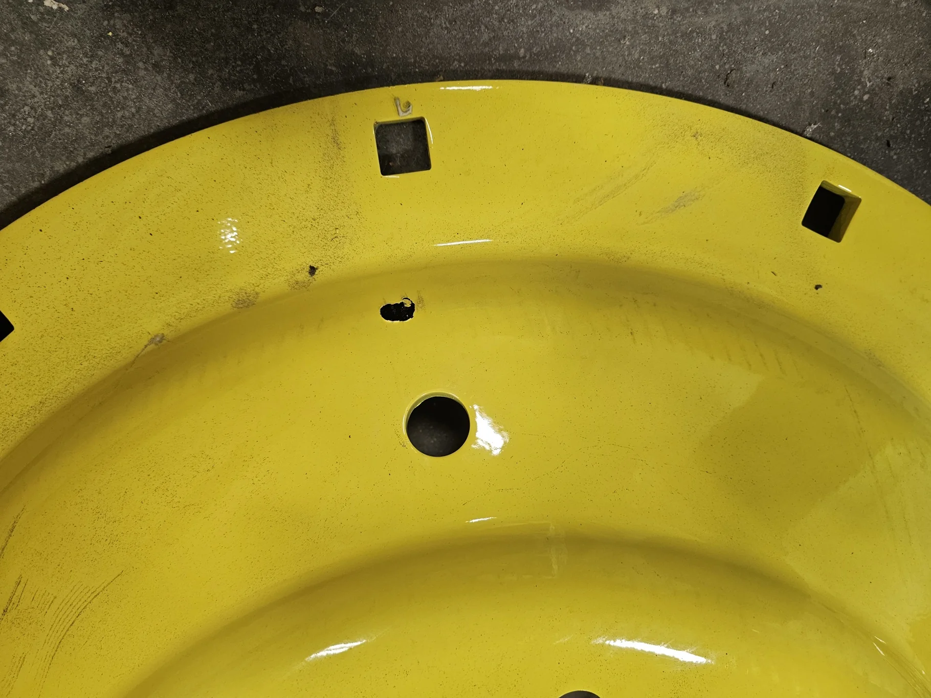 USED DISC 38" 10-13.189-11.090 STUB DISC AGCO SILVER image 3