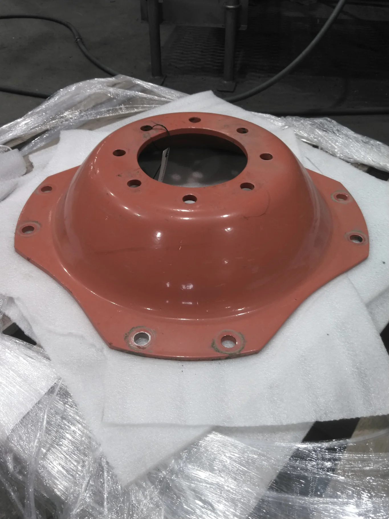 Used 24"2 Bolt Waffle Center Kubota Orange 8-8-6 Paint Fair Condition image 2