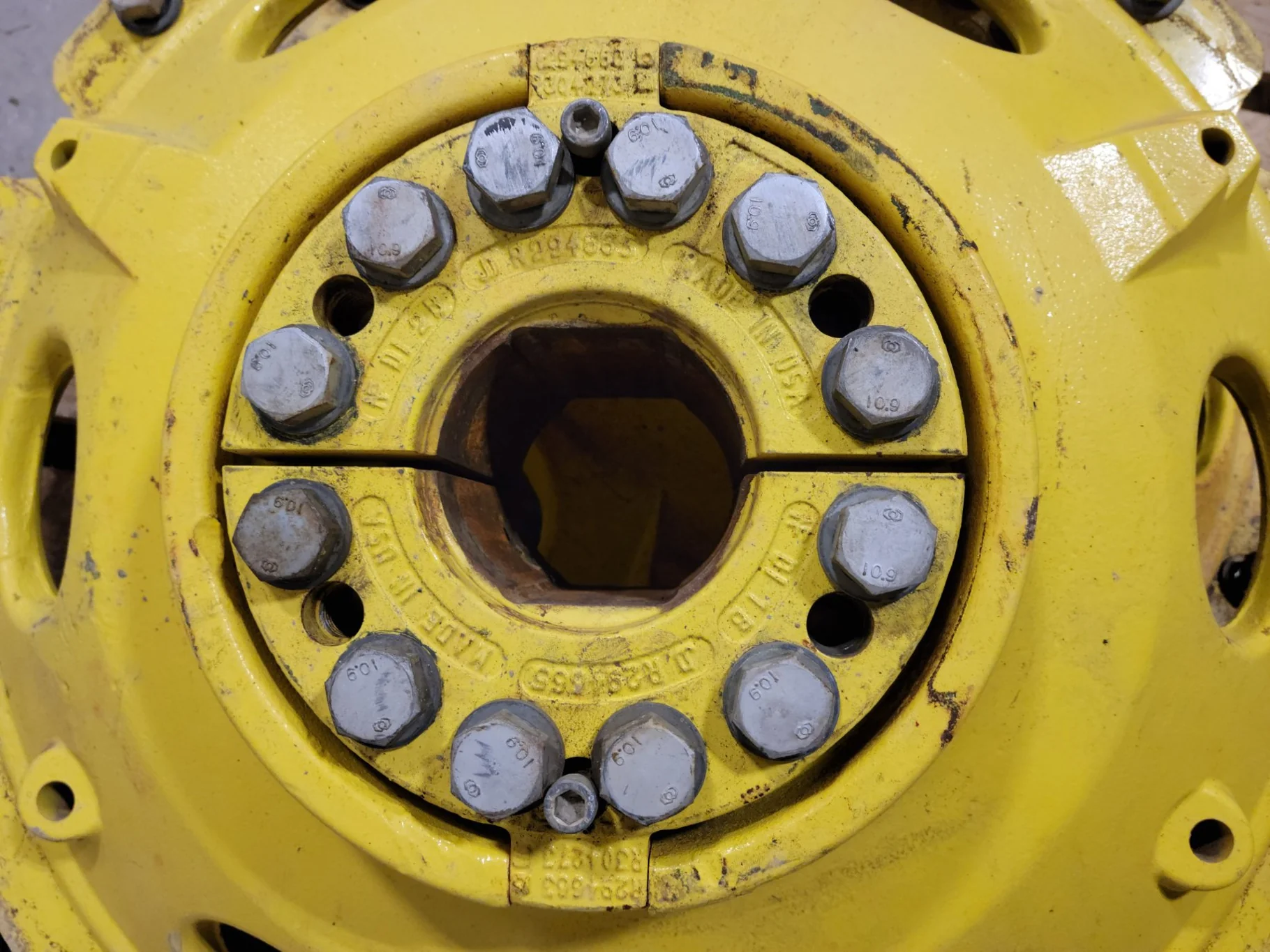 Used 12-32.047 JD Cast 120 mm Axle ( Hardware Included