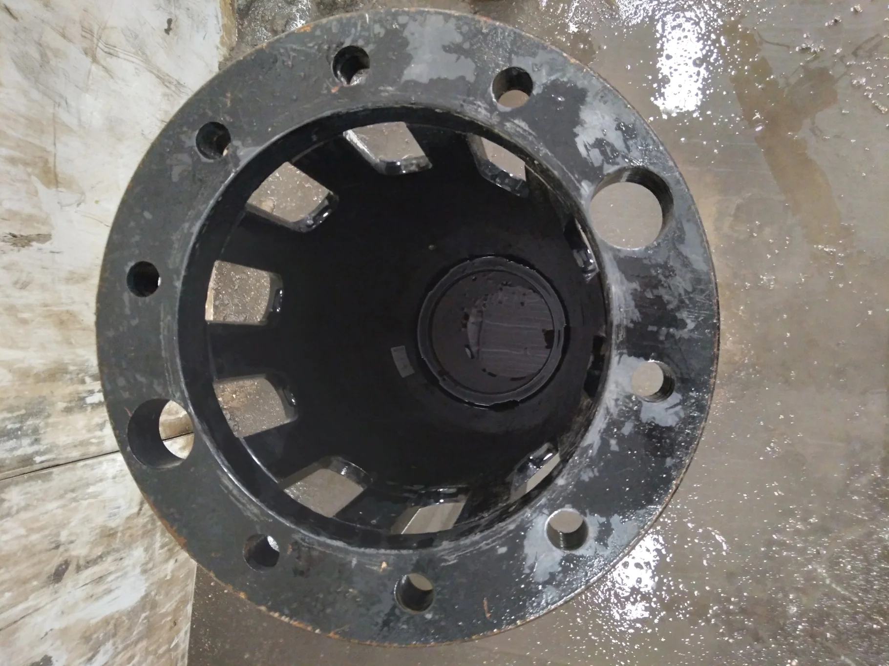 Used 31.25" Extension Black 10 Bolt Triple (scratches on paint) image 2