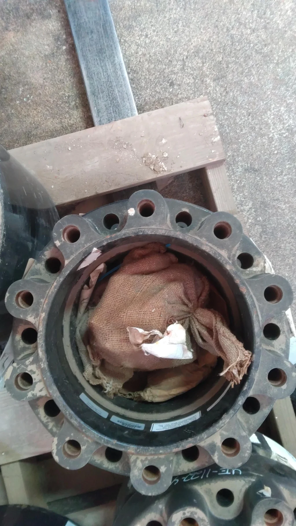 Used 5" Extension Hub (10-13.189-11.07) W/Hdw for Agco OE Hub/  _x000D_ image 2