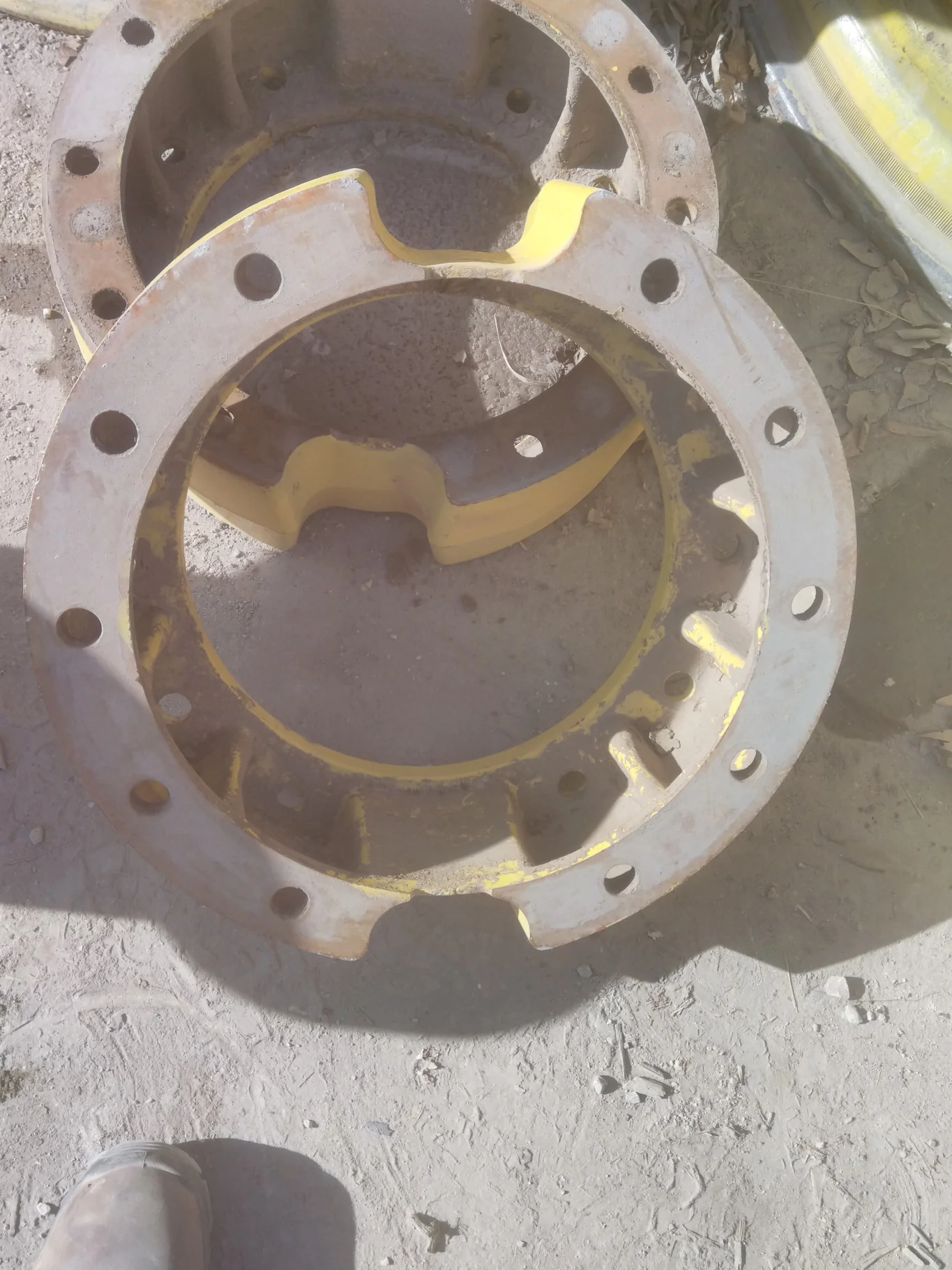 Used 21.5 JD OE Hub Extensions With 6 Inch Spacer (12-16.732-14.620) (10-13.19-11.07) With Hardware image 6