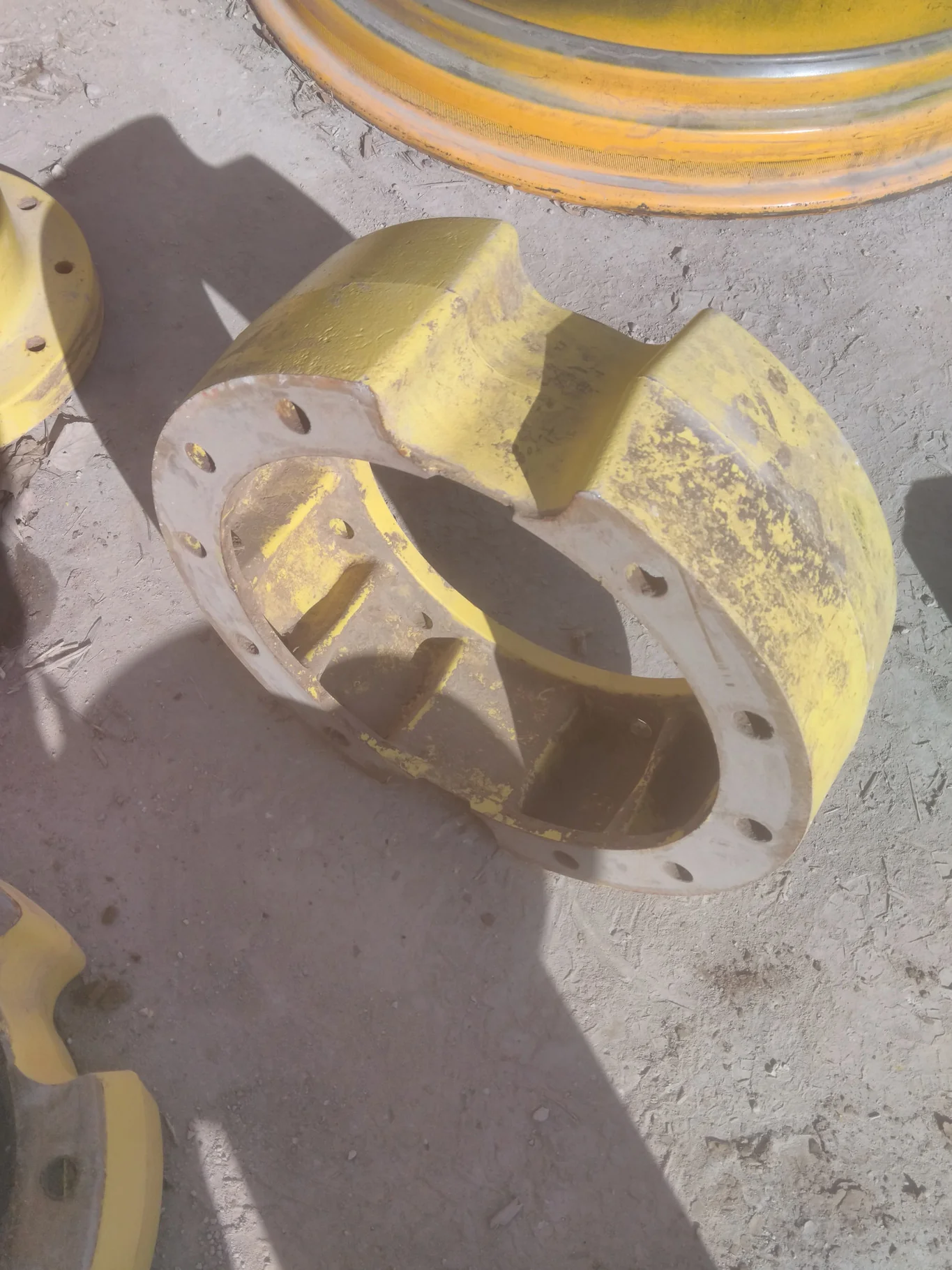 Used 21.5 JD OE Hub Extensions With 6 Inch Spacer (12-16.732-14.620) (10-13.19-11.07) With Hardware image 7