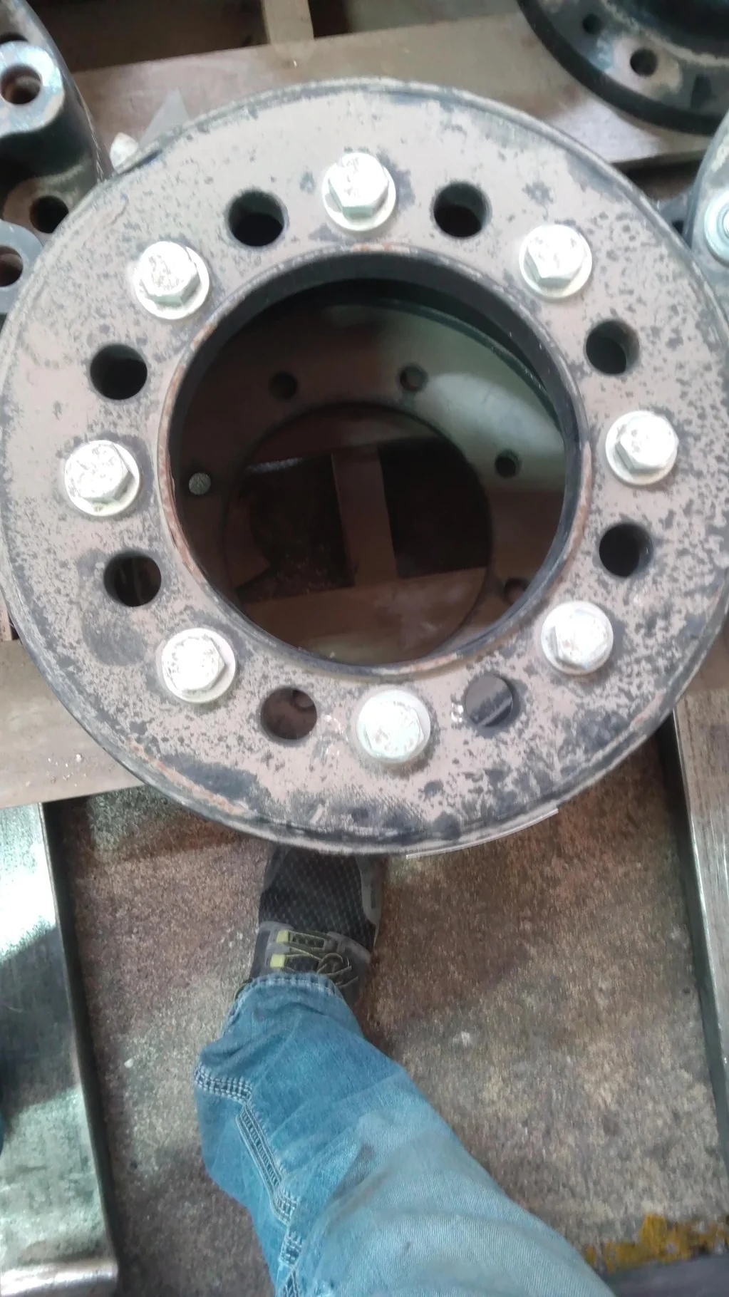 USED 12" Extension Black 8 Bolt Hub