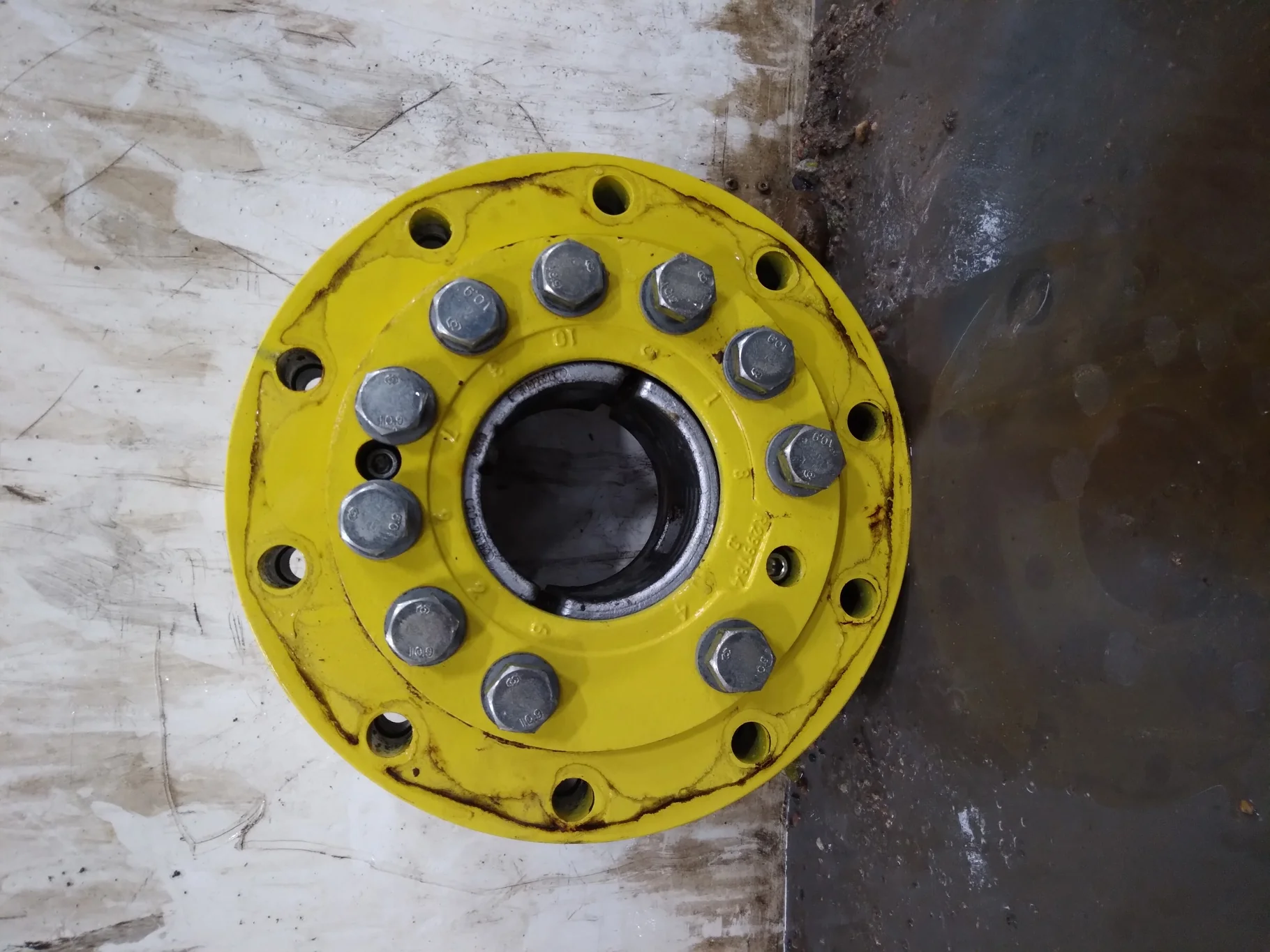 Used Hub 10 Bolt