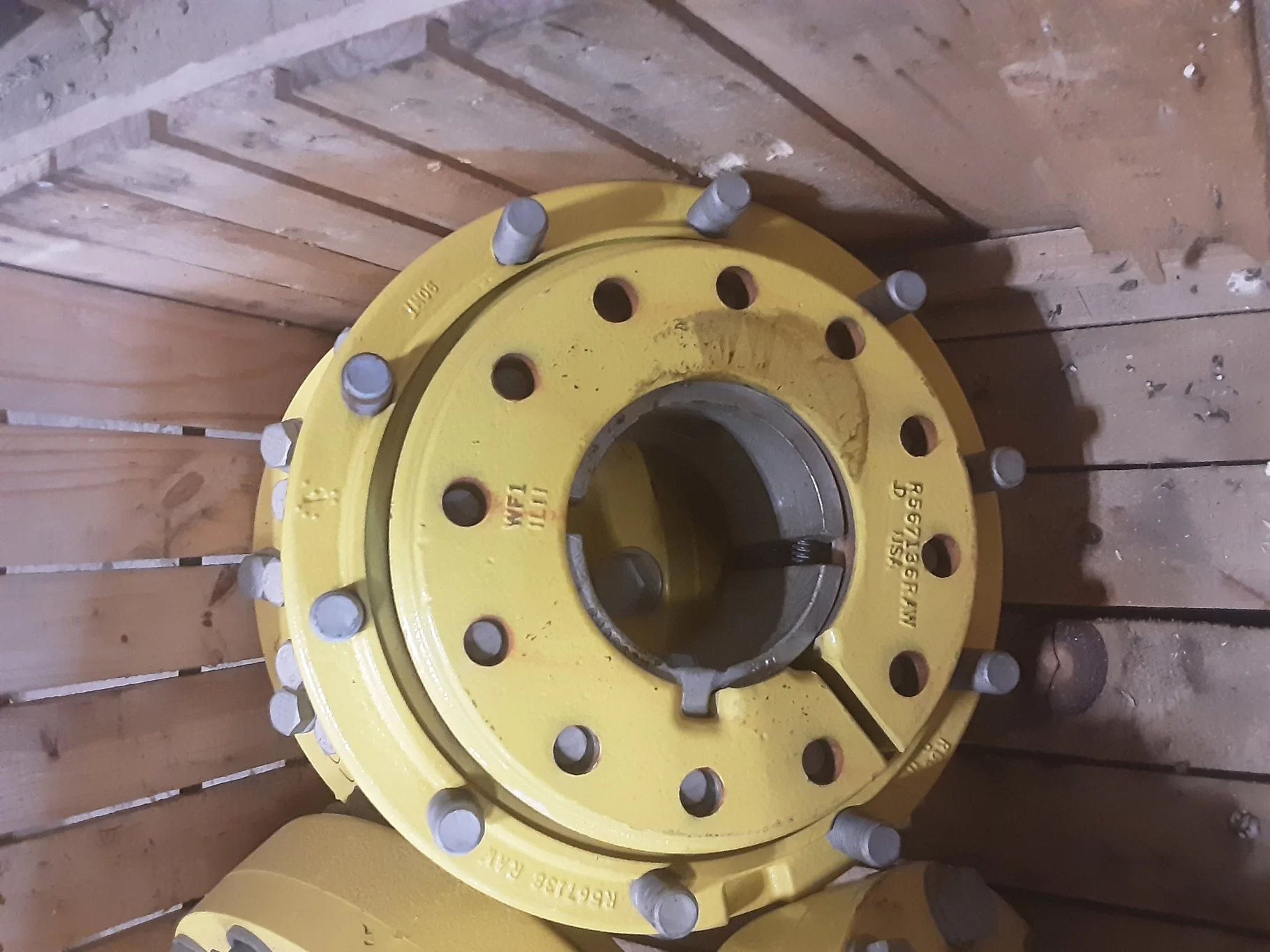 Used Hub JD Yellow 10 Bolt 120 mm
