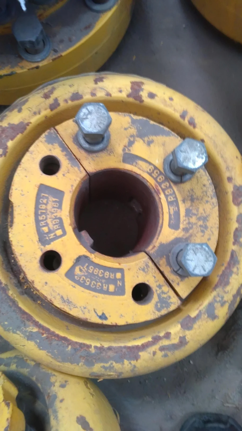 Used Hub JD 6155M 3-5/8 W/ Hardware ( 8 bolt ) image 3