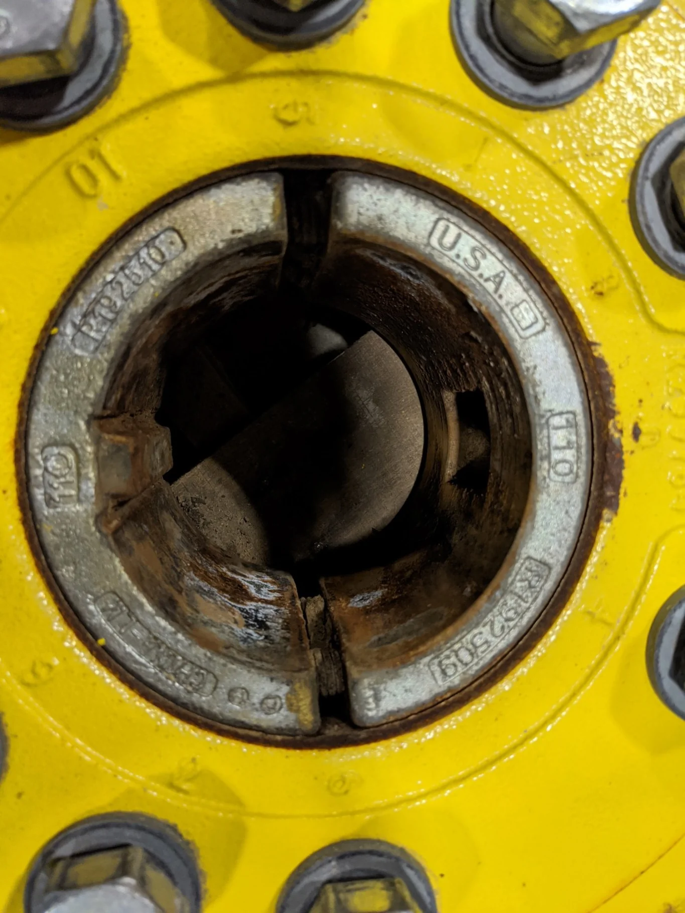 Used Hub John Deere Yellow OE 120mm image 3