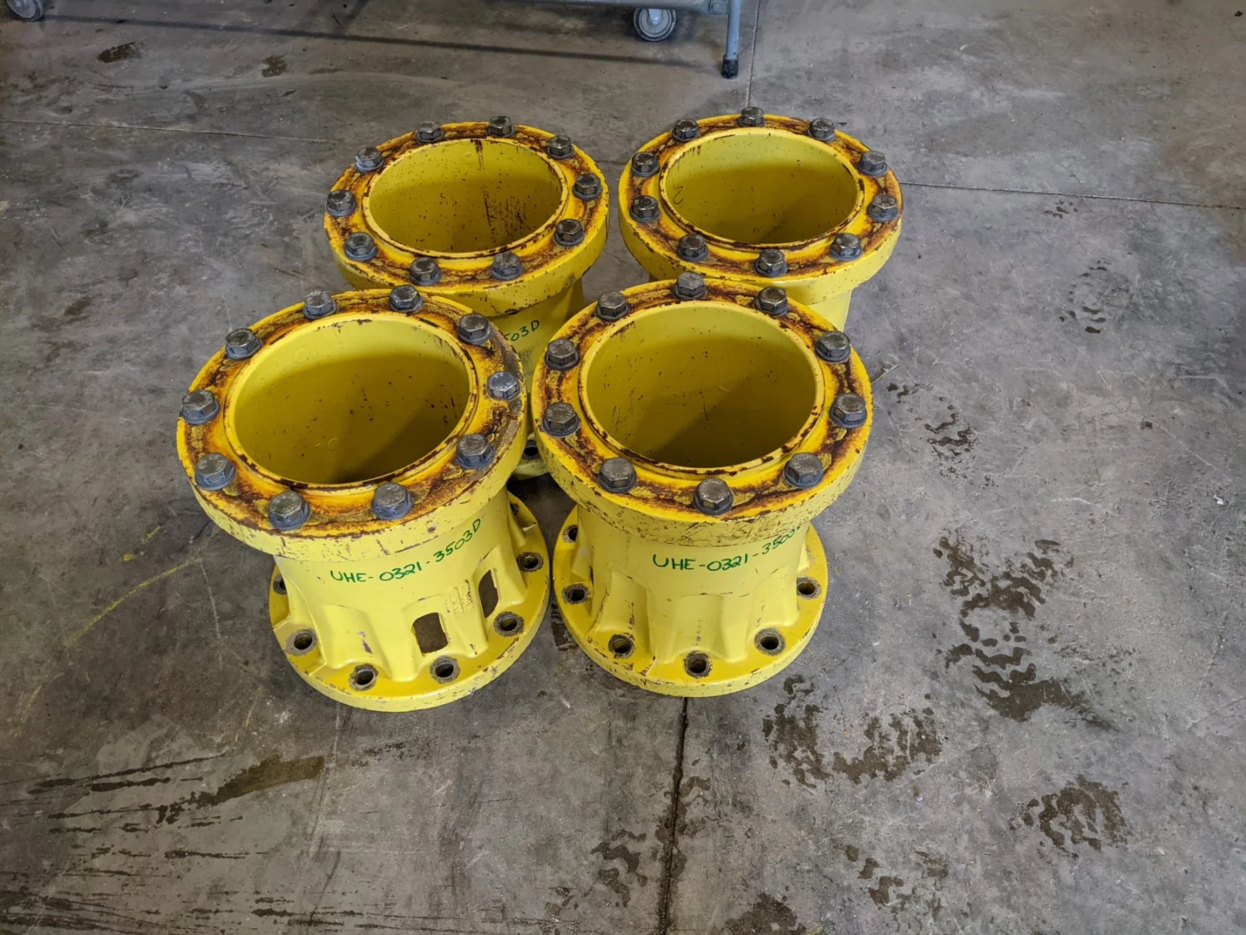 Used 15" Extension JD 10 Bolt Hub with Hardware