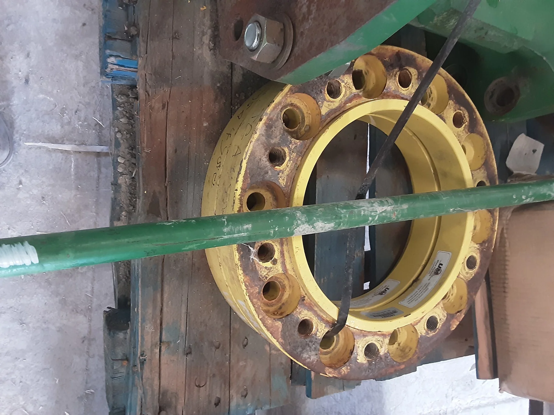 Used 2" Space Ring Fine Thread JD (includes hardware)
